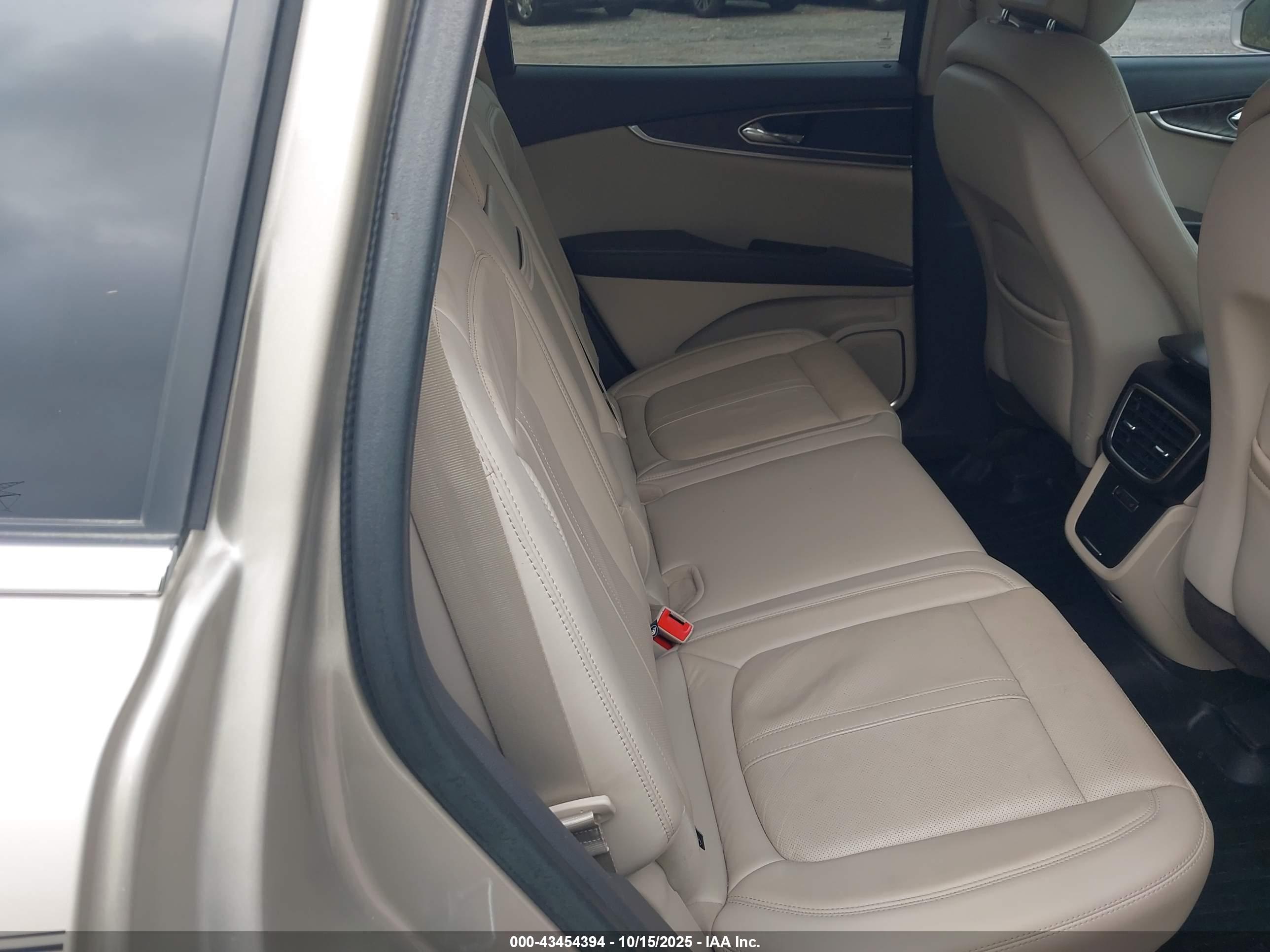 LINCOLN MKX image 8