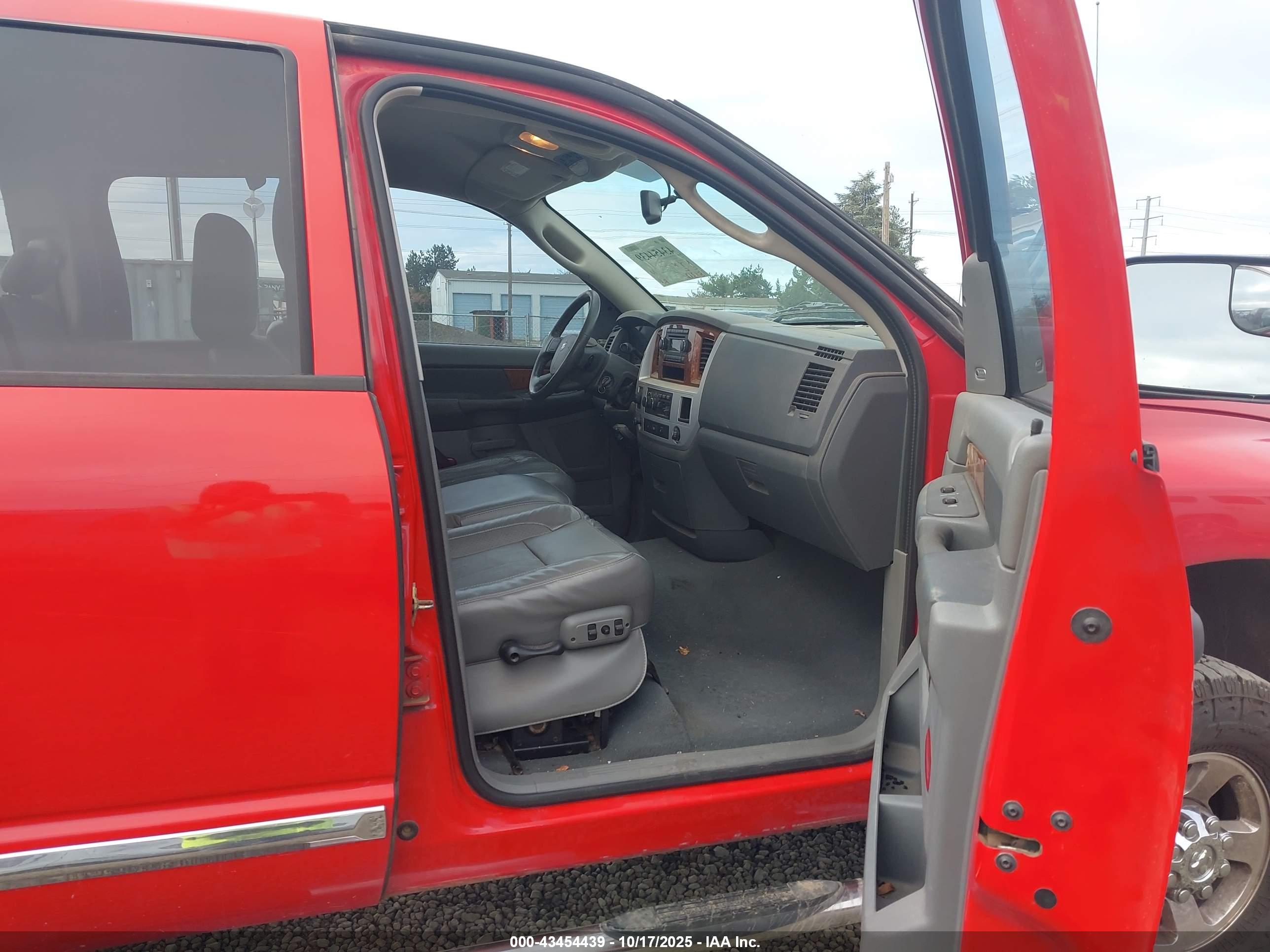 DODGE RAM image 5