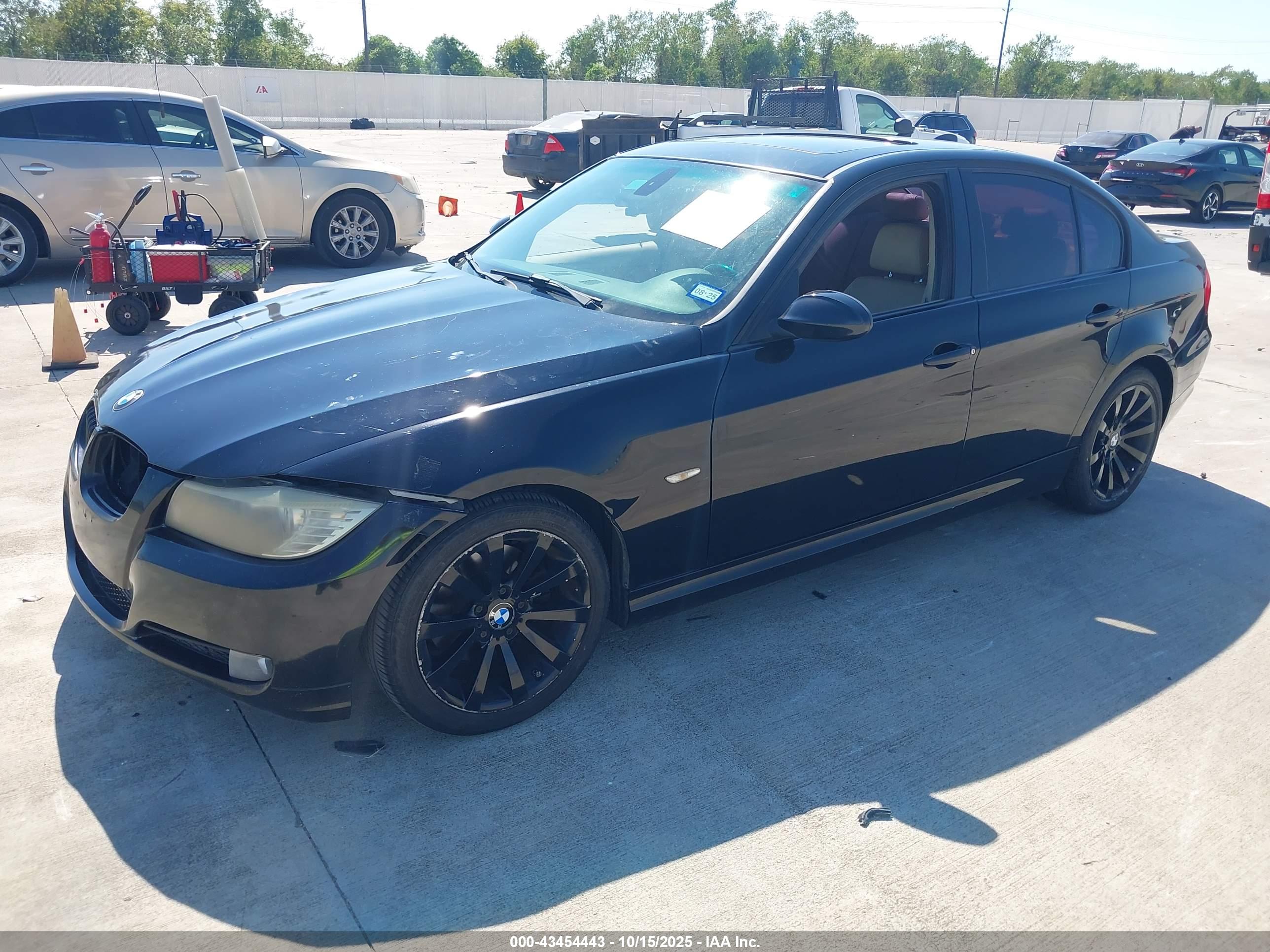 BMW 328I image 2