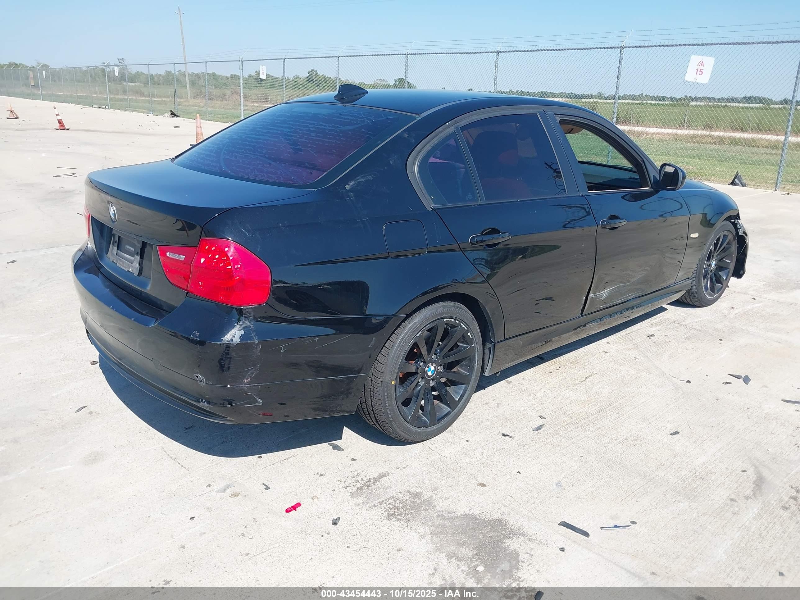 BMW 328I image 4