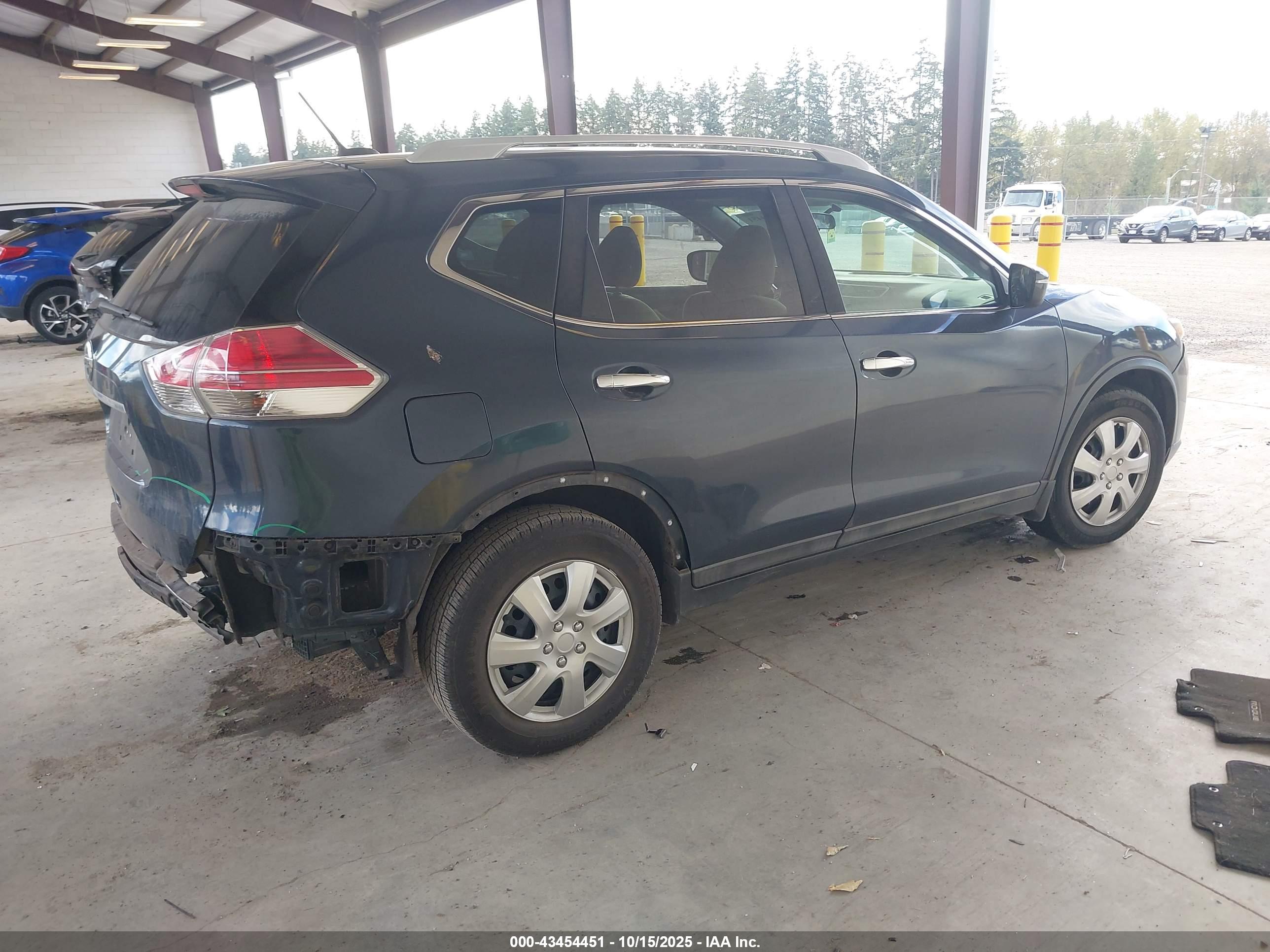 NISSAN ROGUE image 4