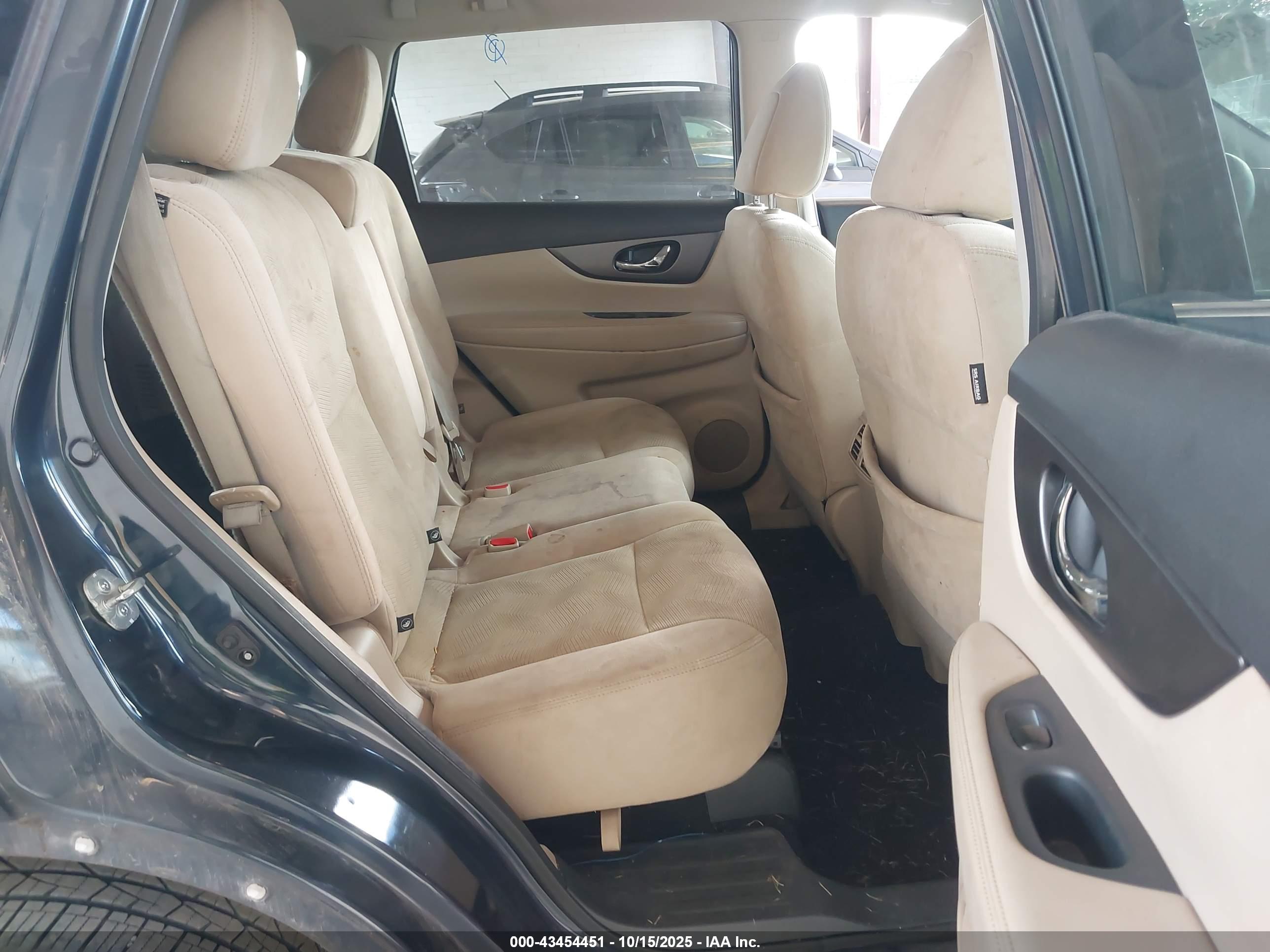 NISSAN ROGUE image 8