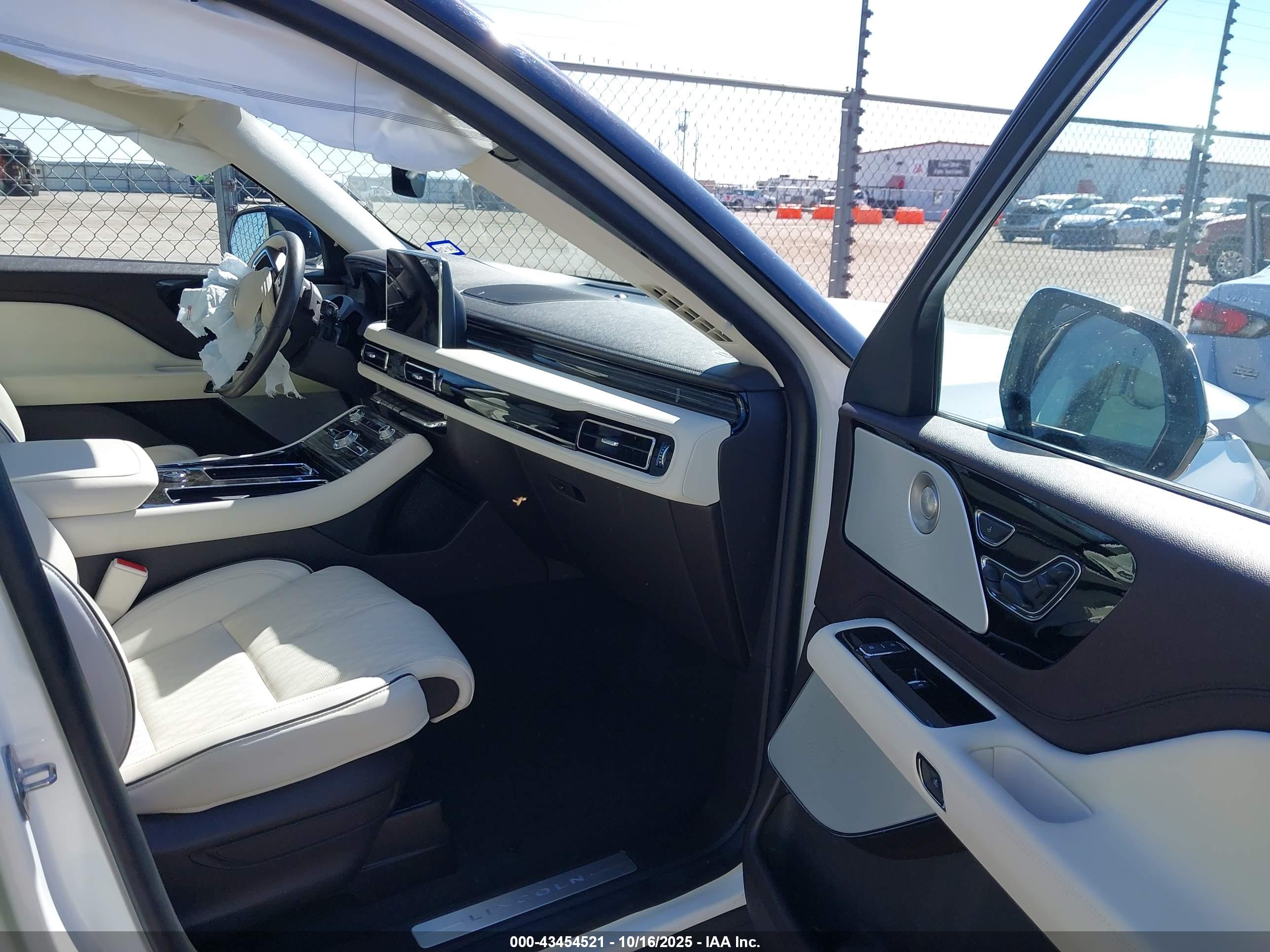 LINCOLN AVIATOR image 5