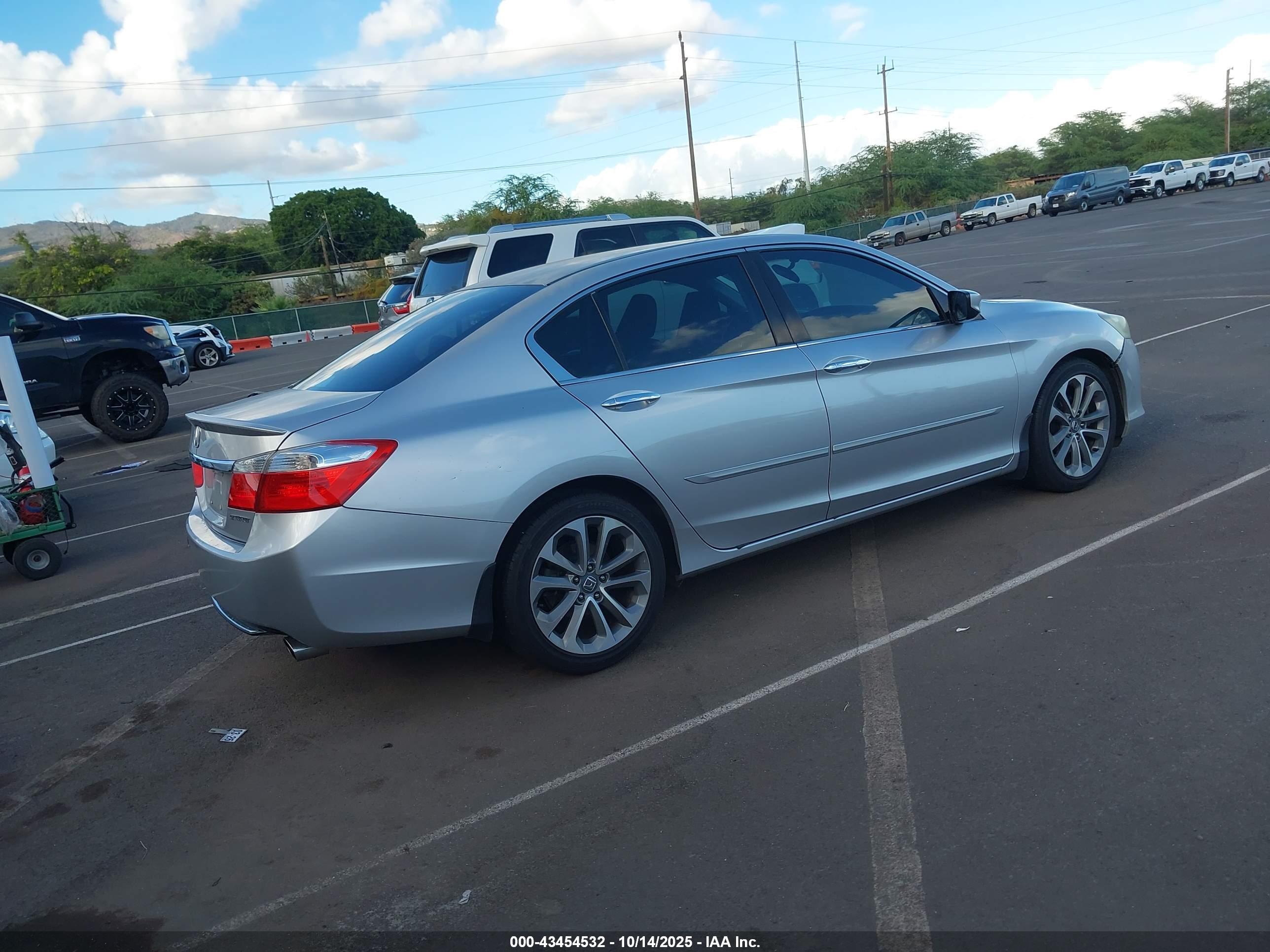 HONDA ACCORD image 4