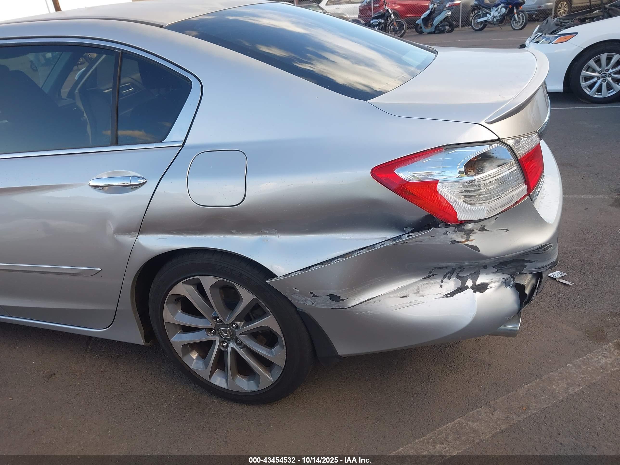 HONDA ACCORD image 6