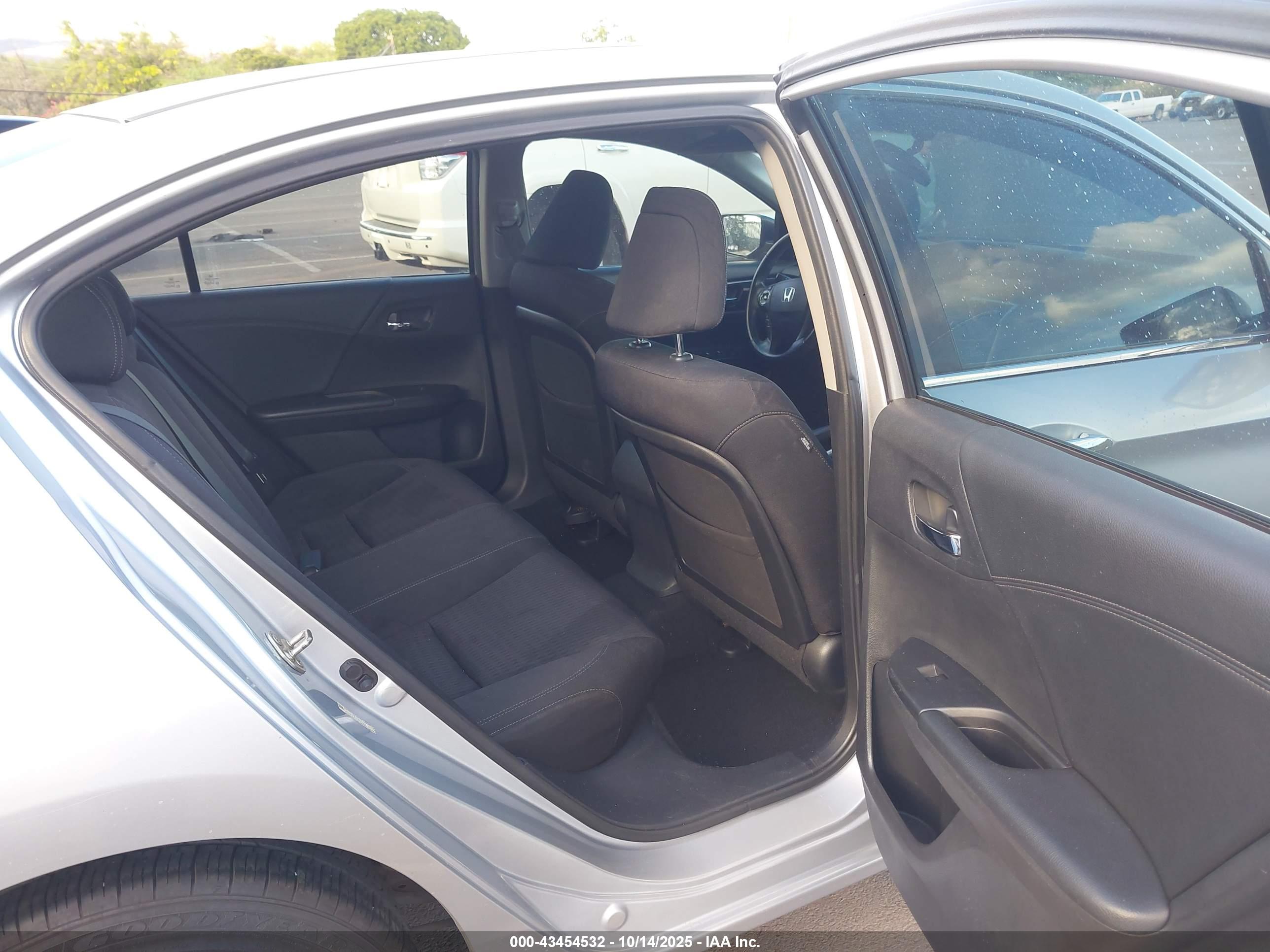 HONDA ACCORD image 8