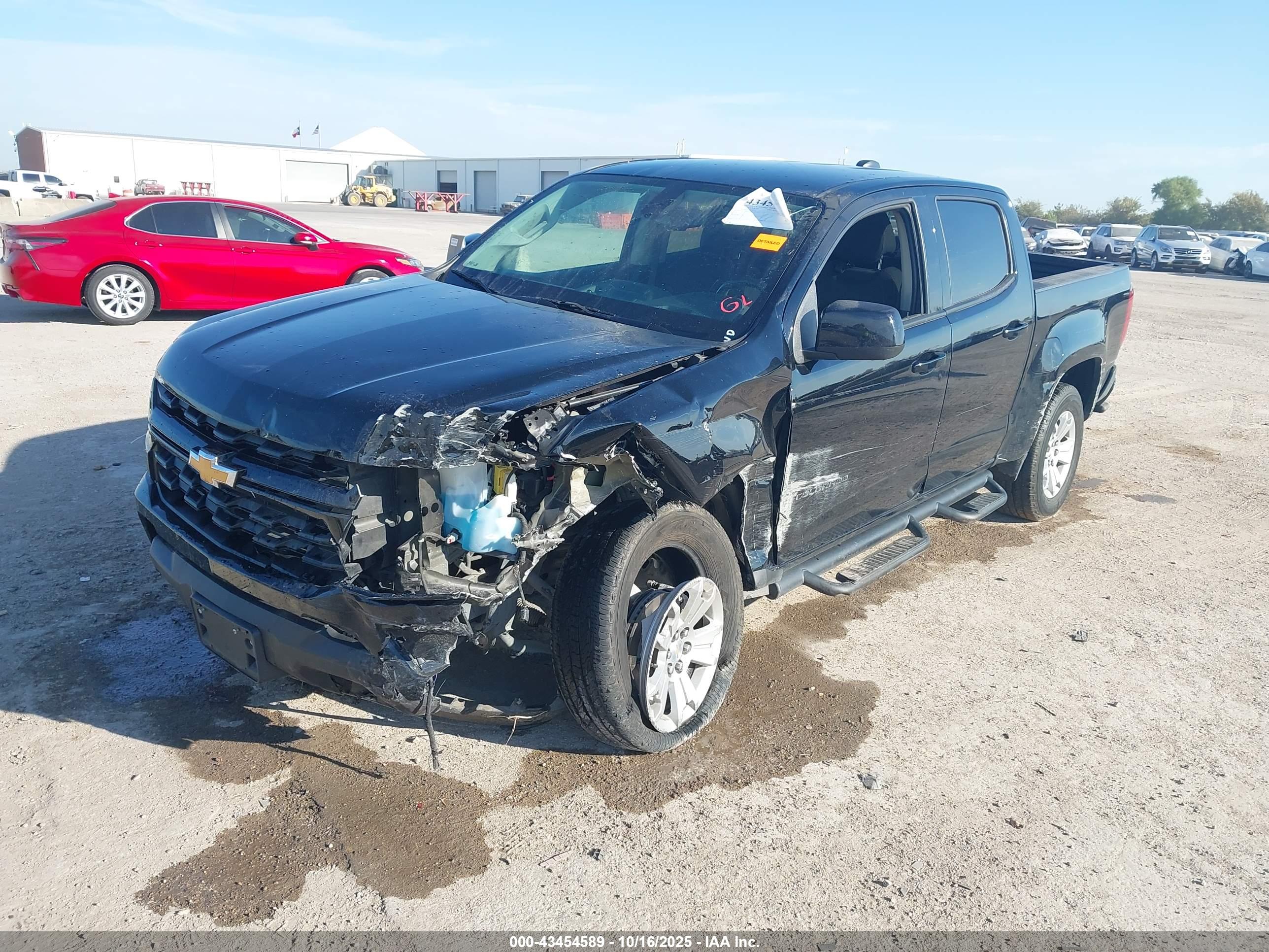 CHEVROLET COLORADO image 6