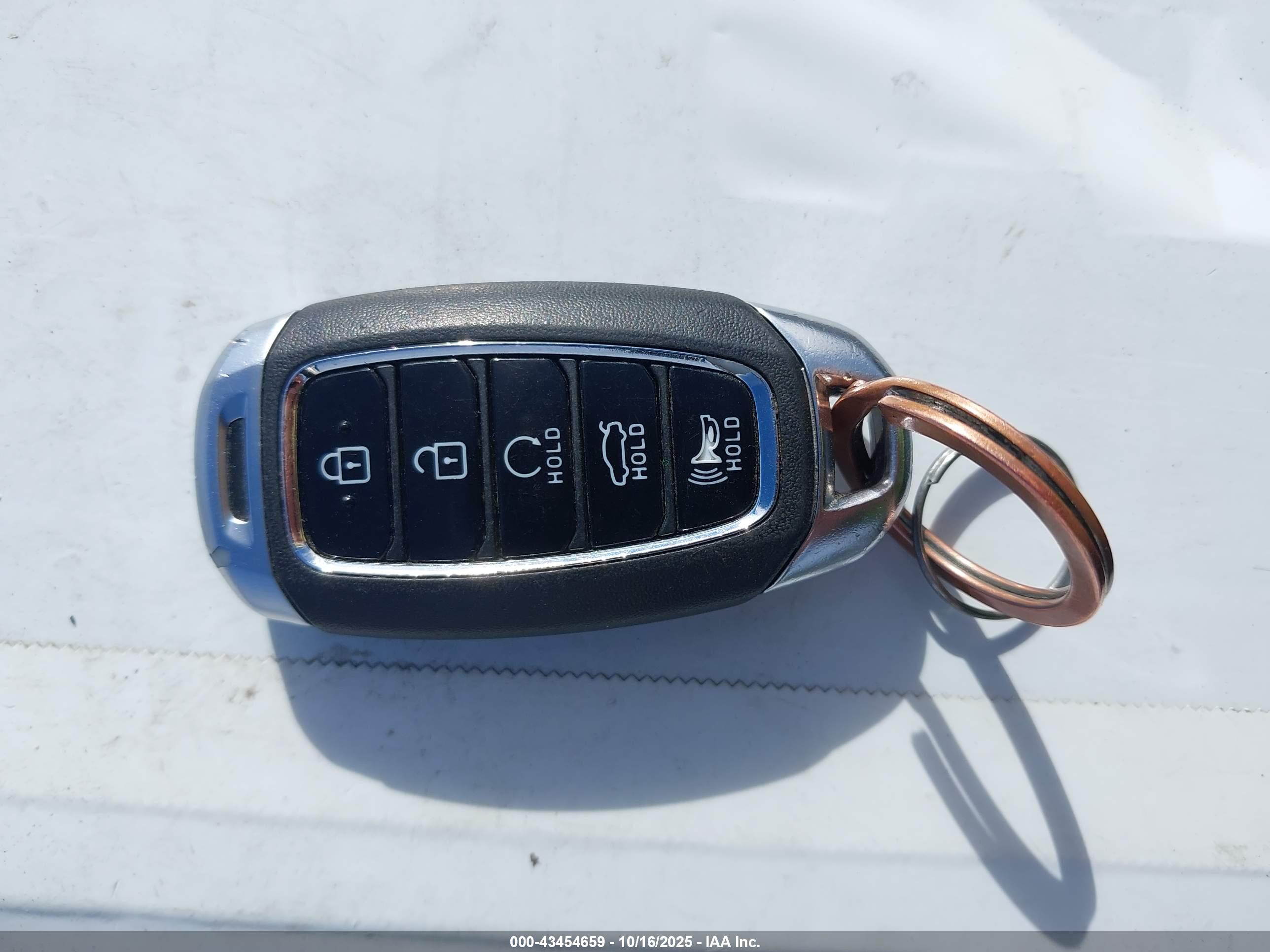 HYUNDAI ELANTRA image 11