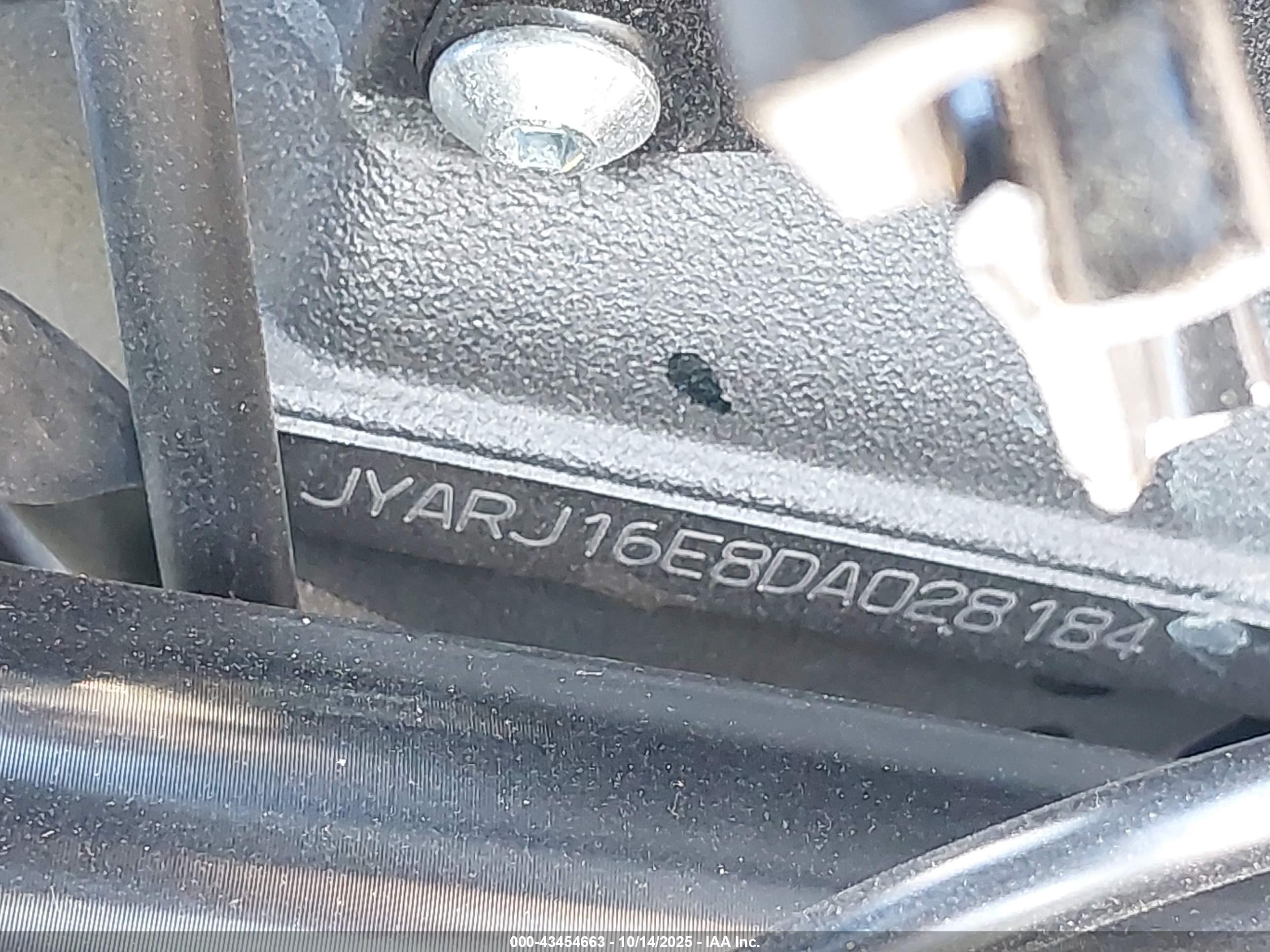 YAMAHA YZFR6 image 10