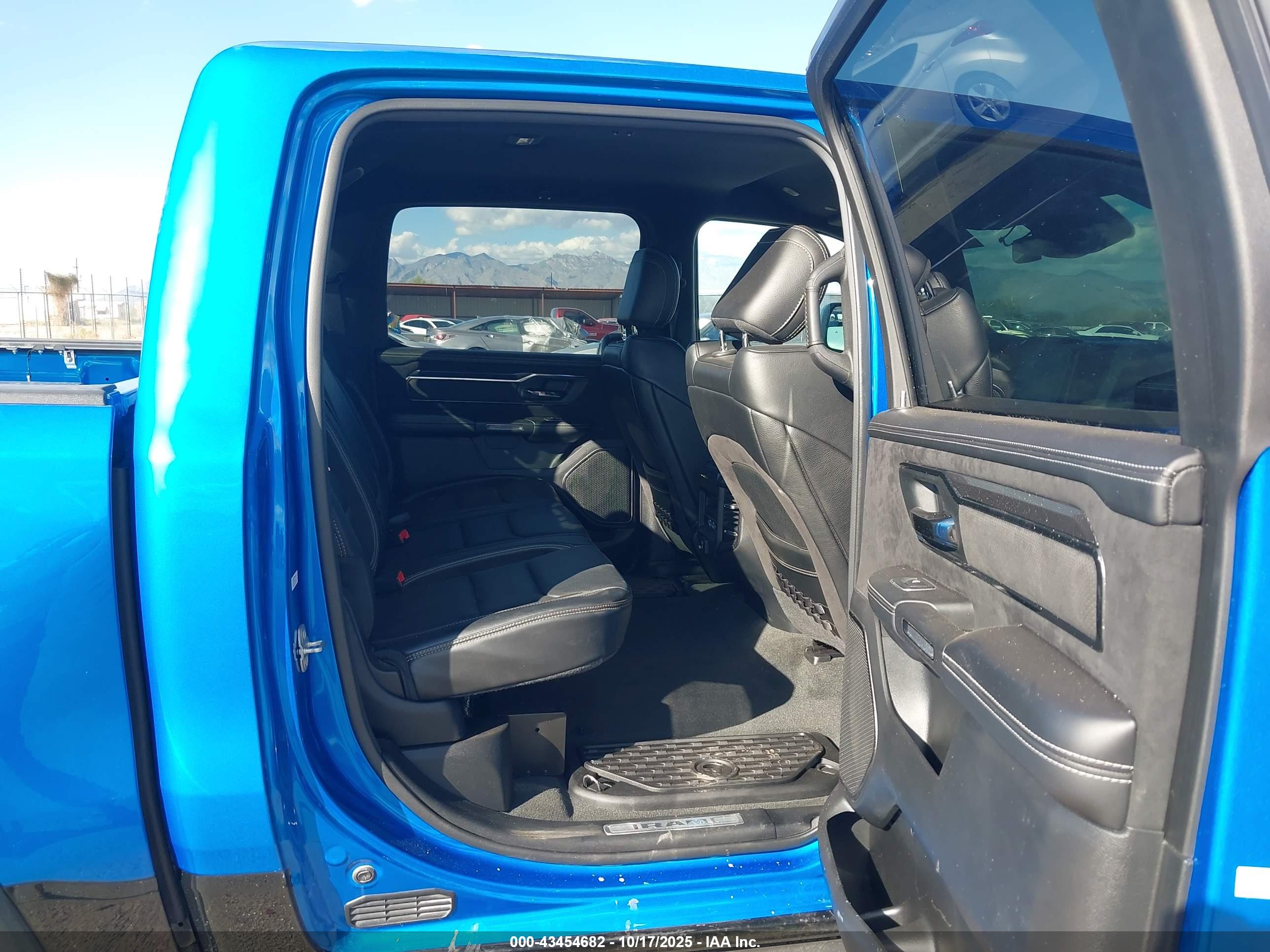 RAM 1500 image 8