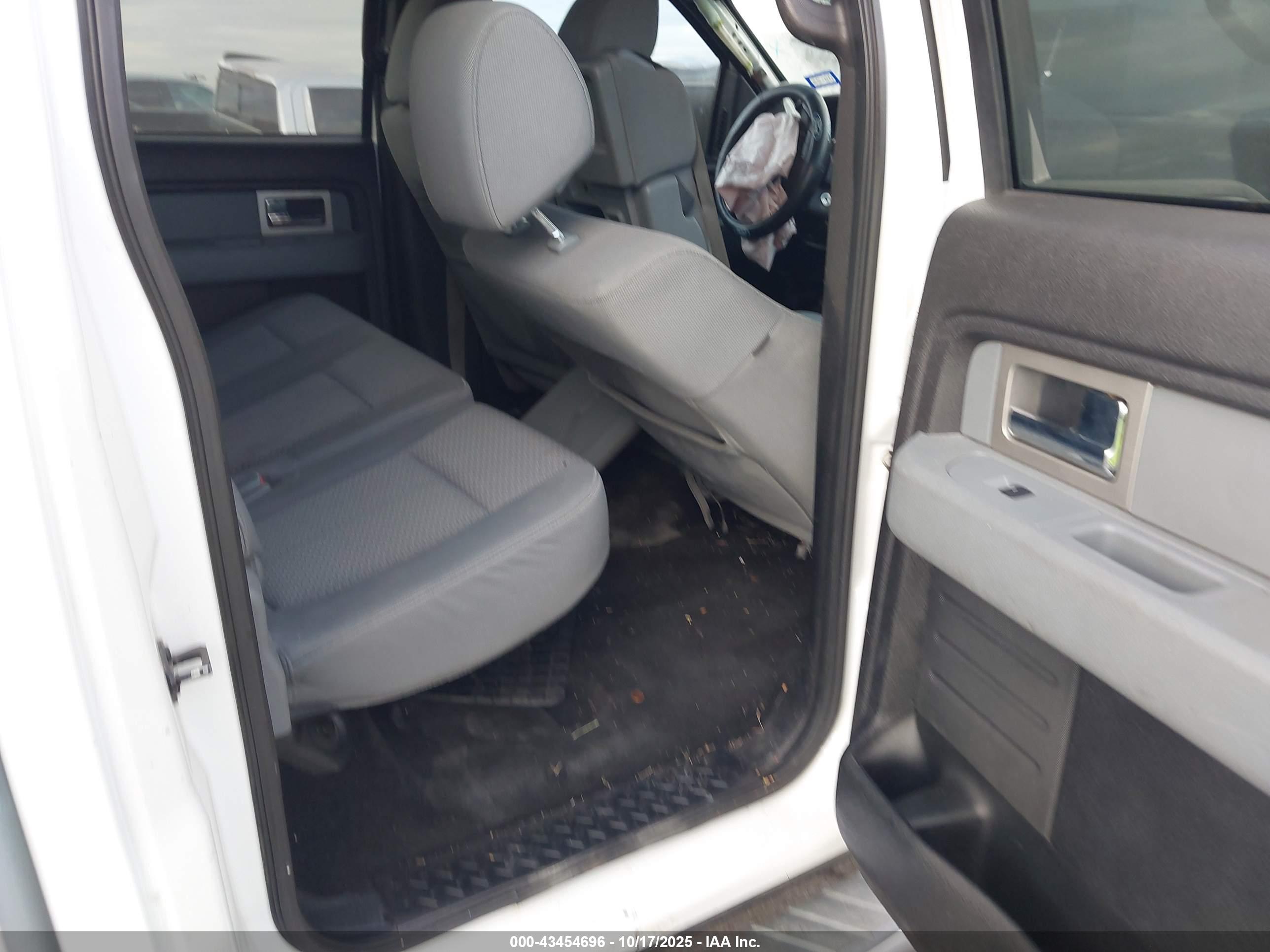FORD F-150 image 8