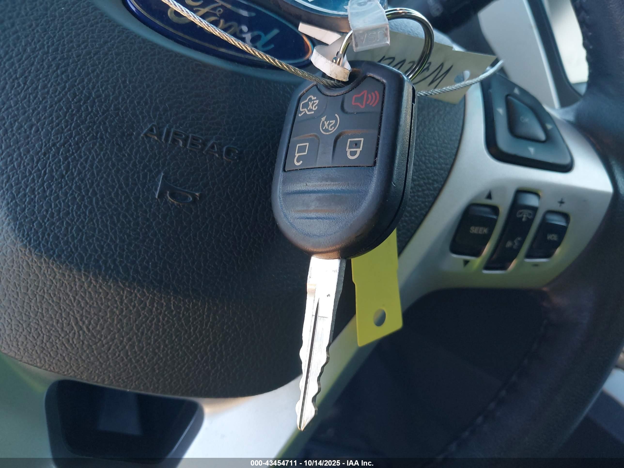 FORD EXPLORER image 11