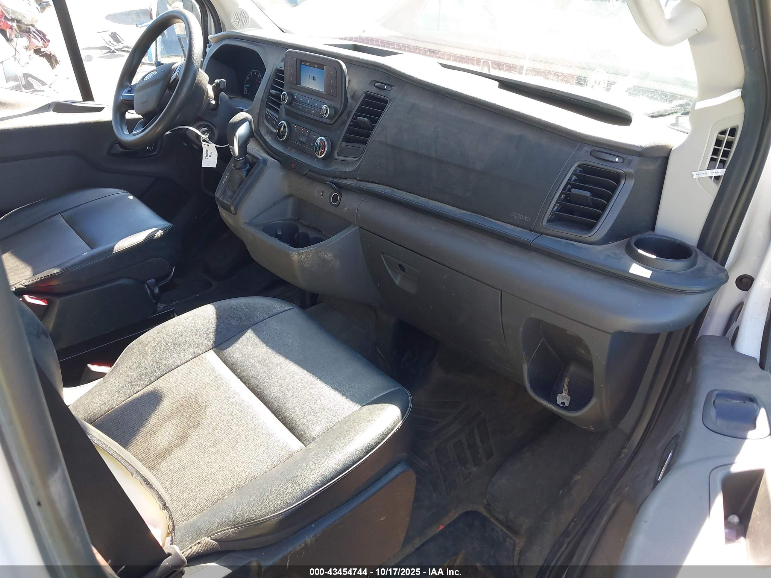 FORD TRANSIT-350 image 5