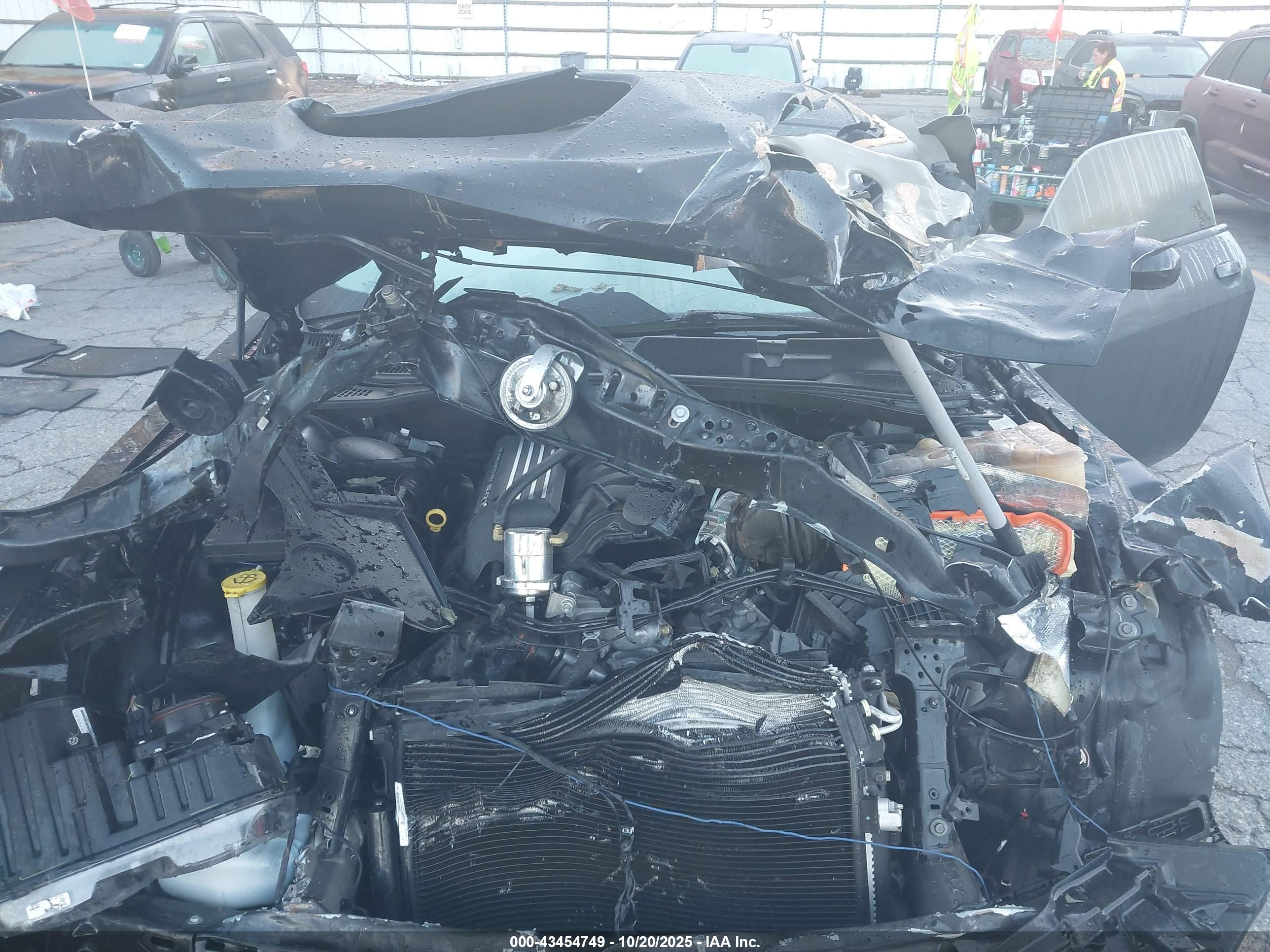 DODGE CHALLENGER image 10