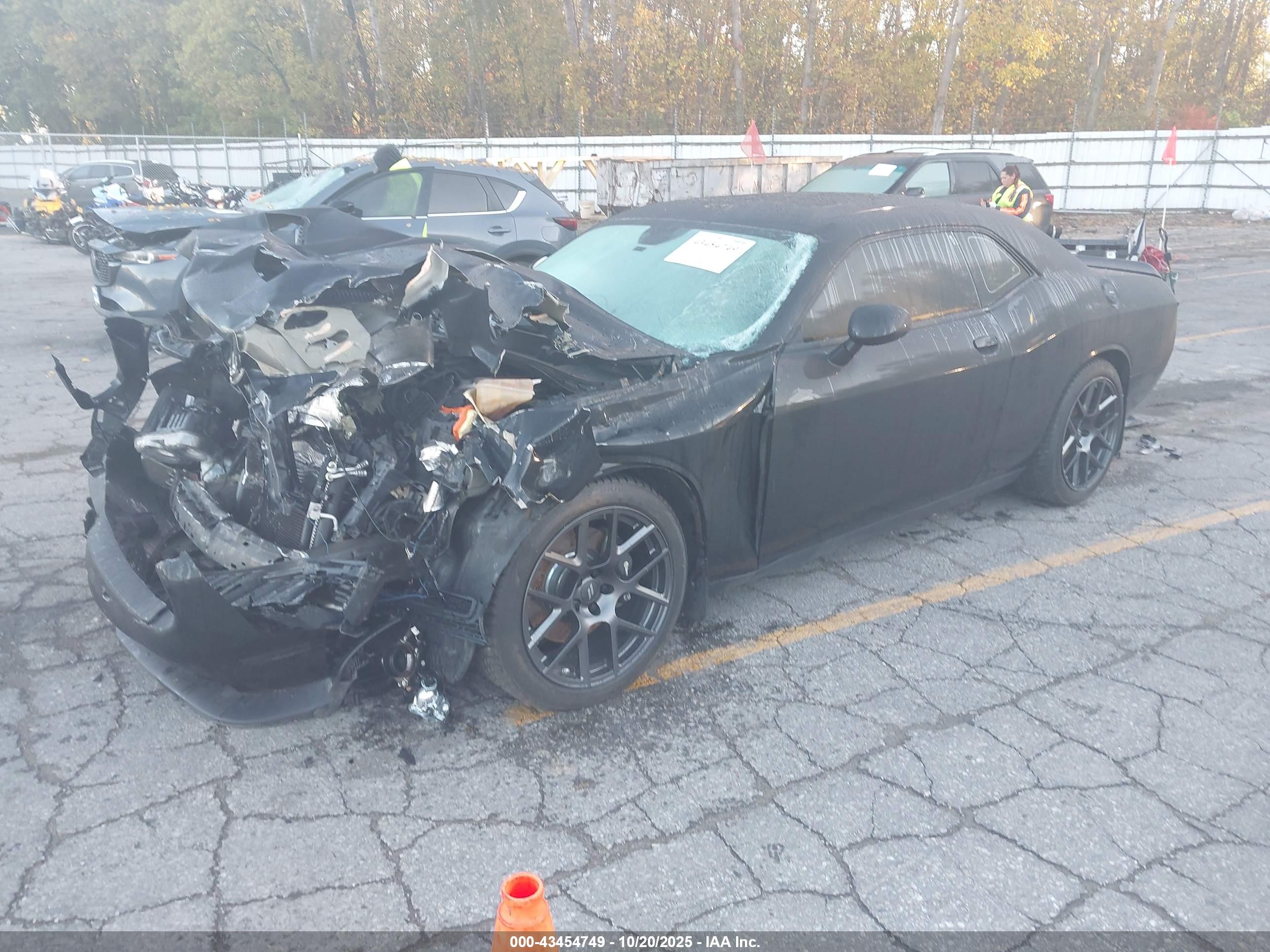 DODGE CHALLENGER image 2