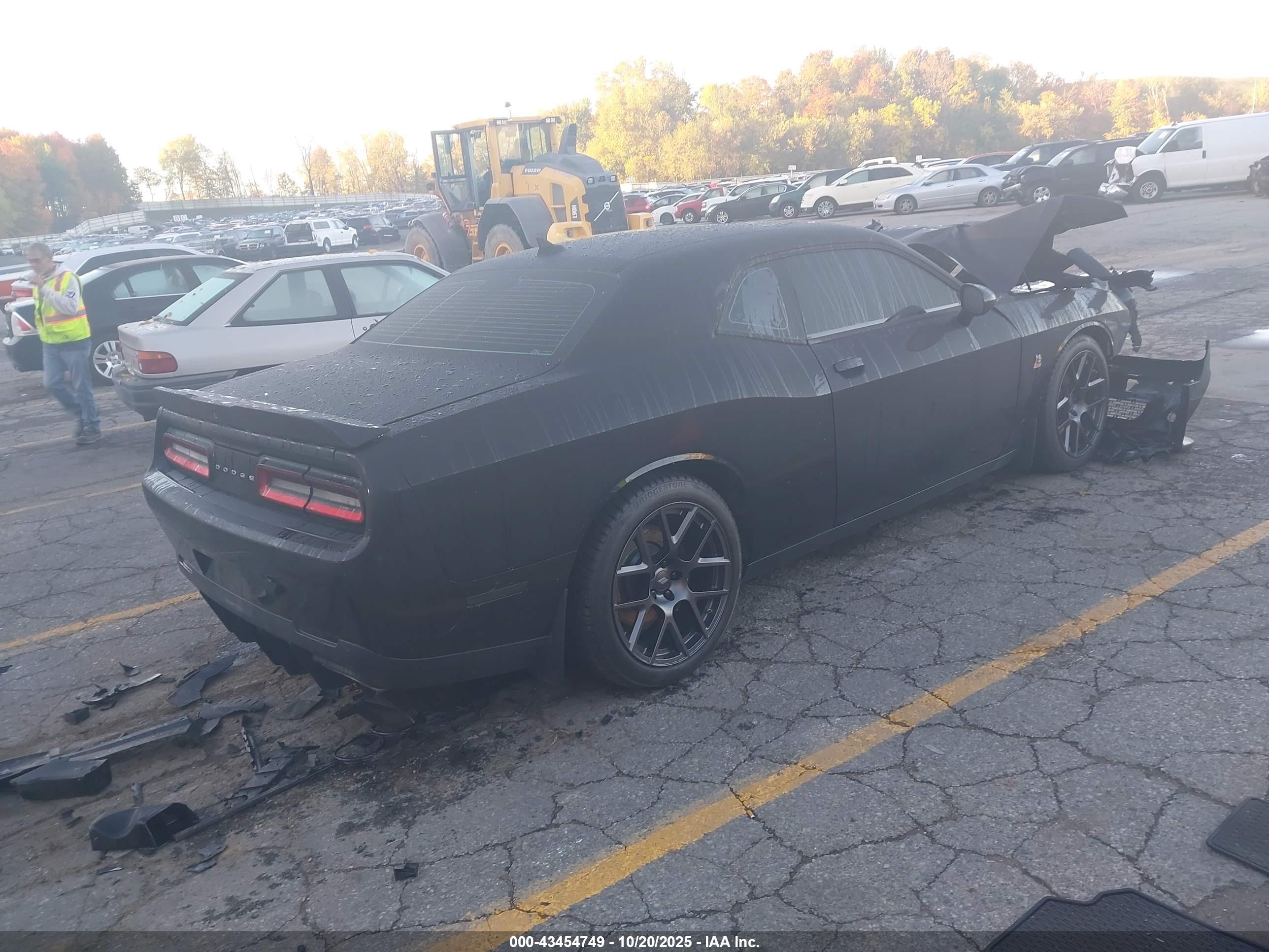 DODGE CHALLENGER image 4