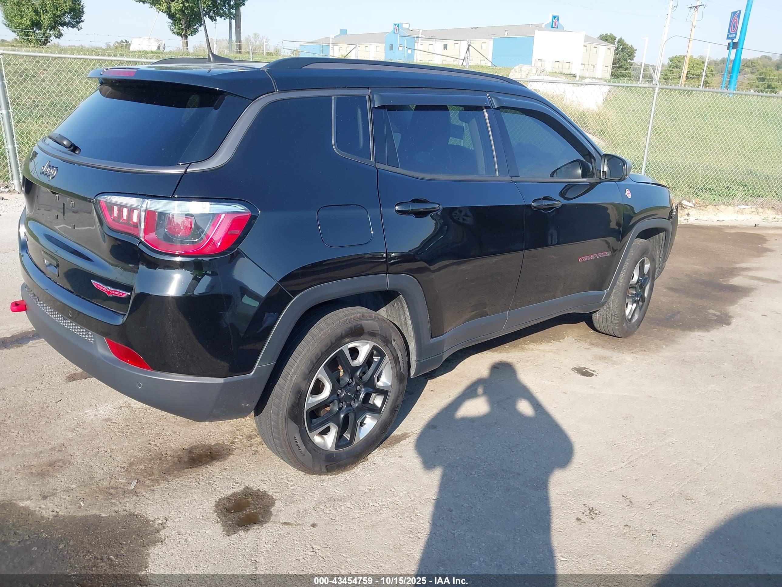 JEEP COMPASS image 4