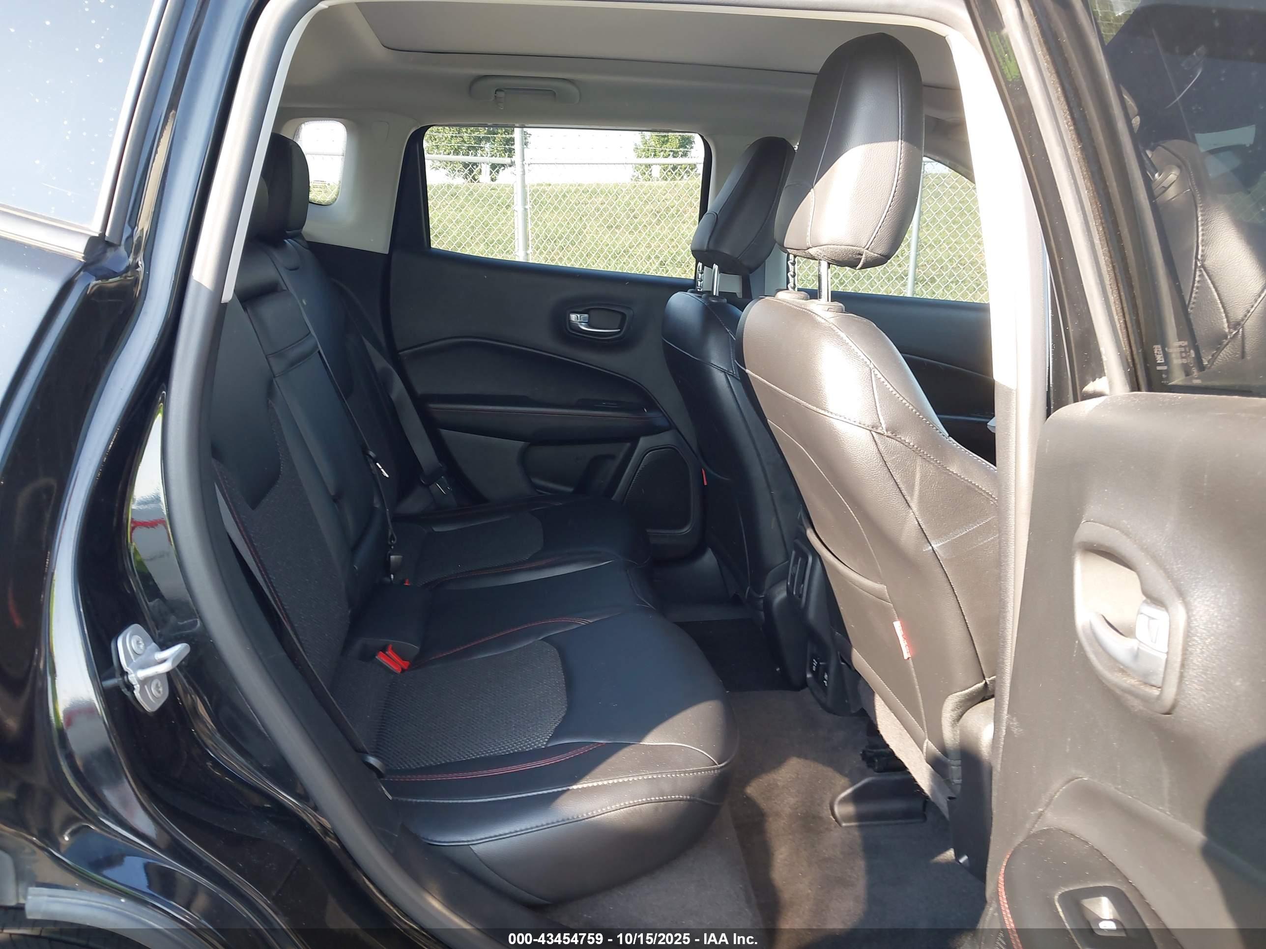 JEEP COMPASS image 8
