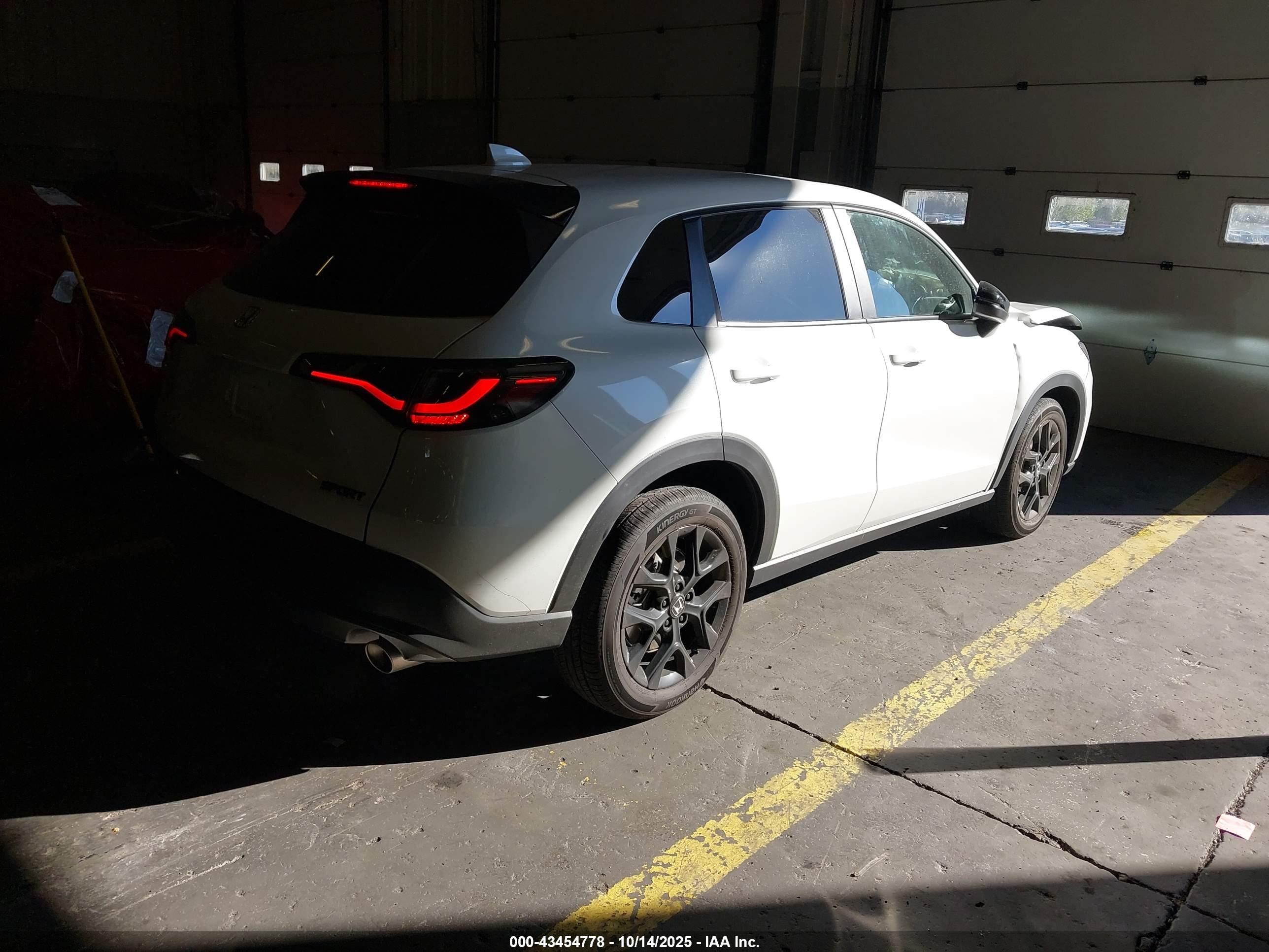 HONDA HR-V image 4