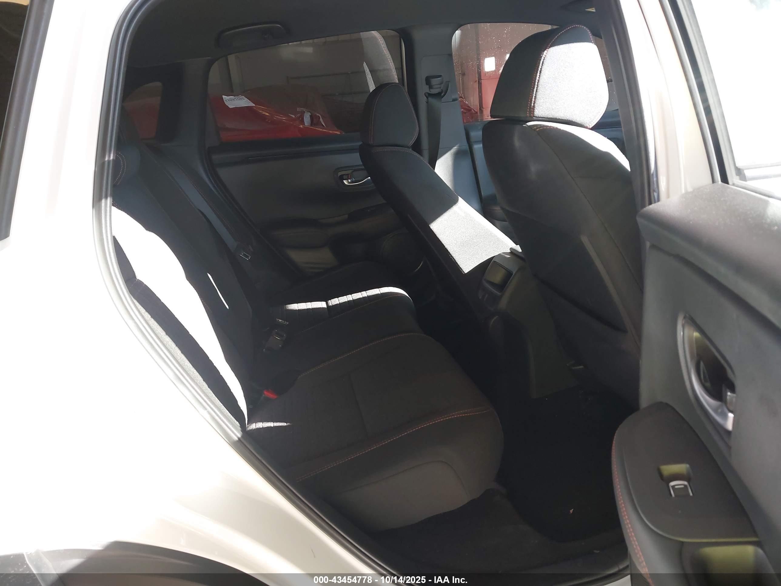 HONDA HR-V image 8