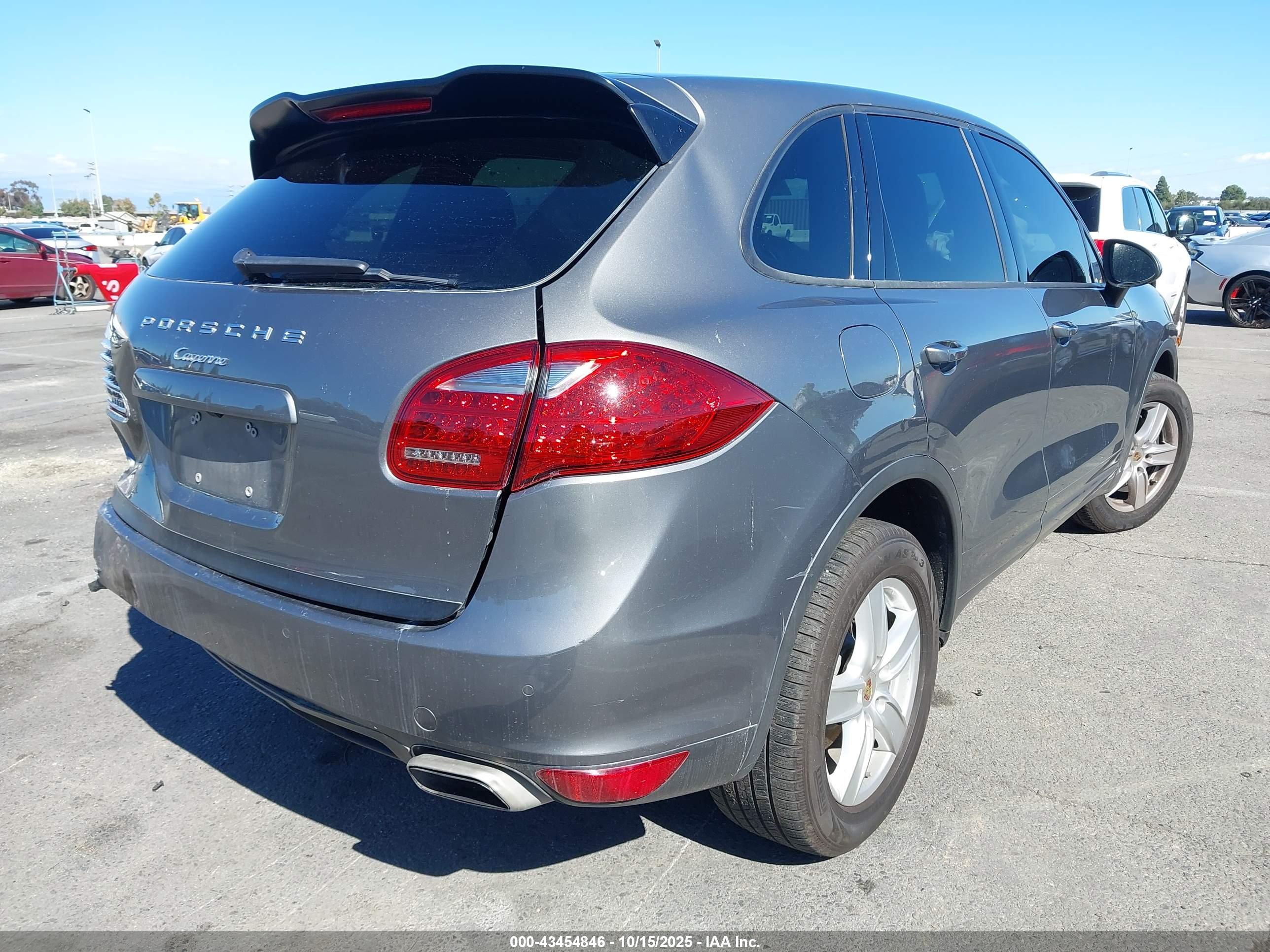 PORSCHE CAYENNE image 4
