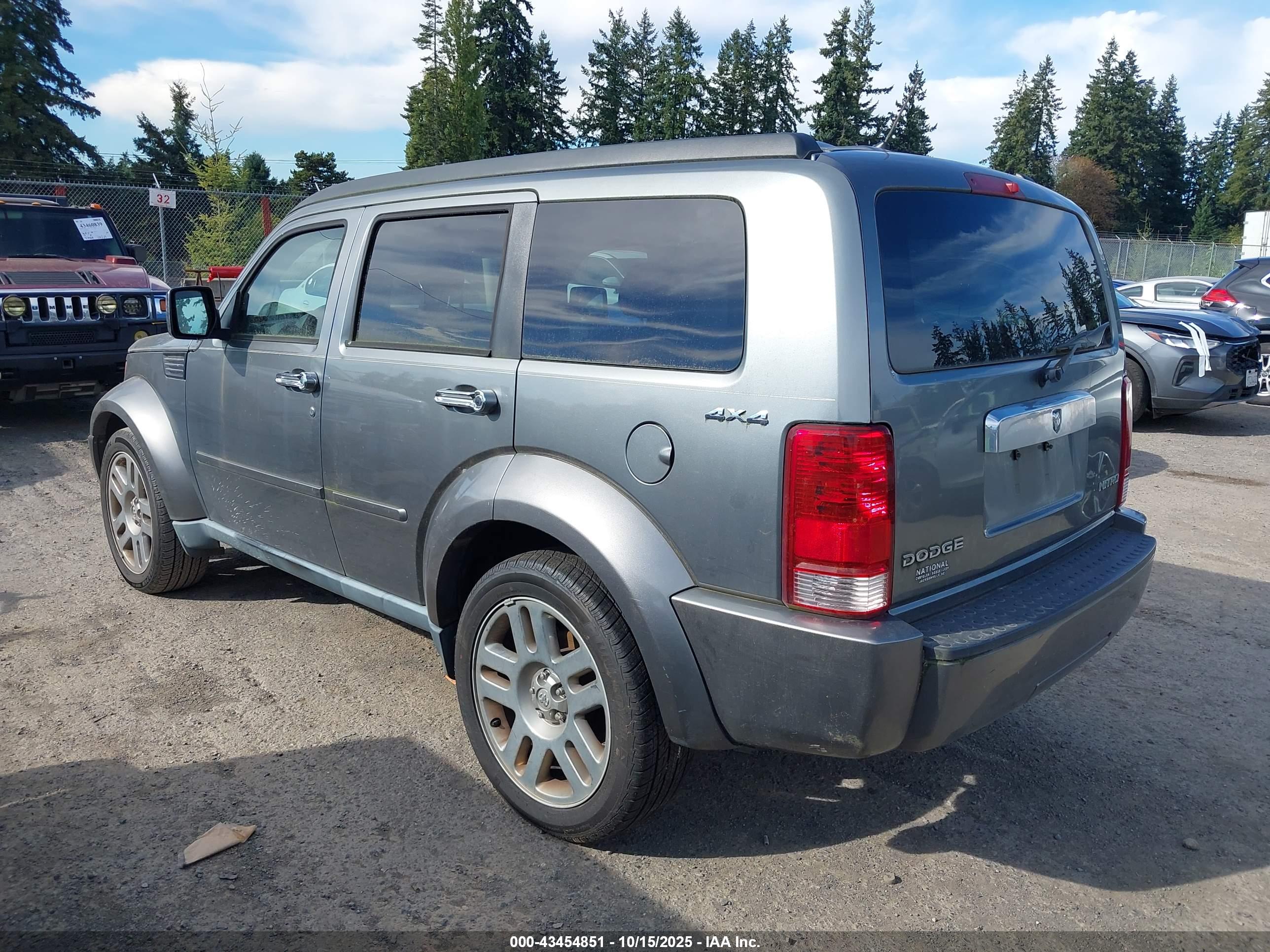 DODGE NITRO image 3