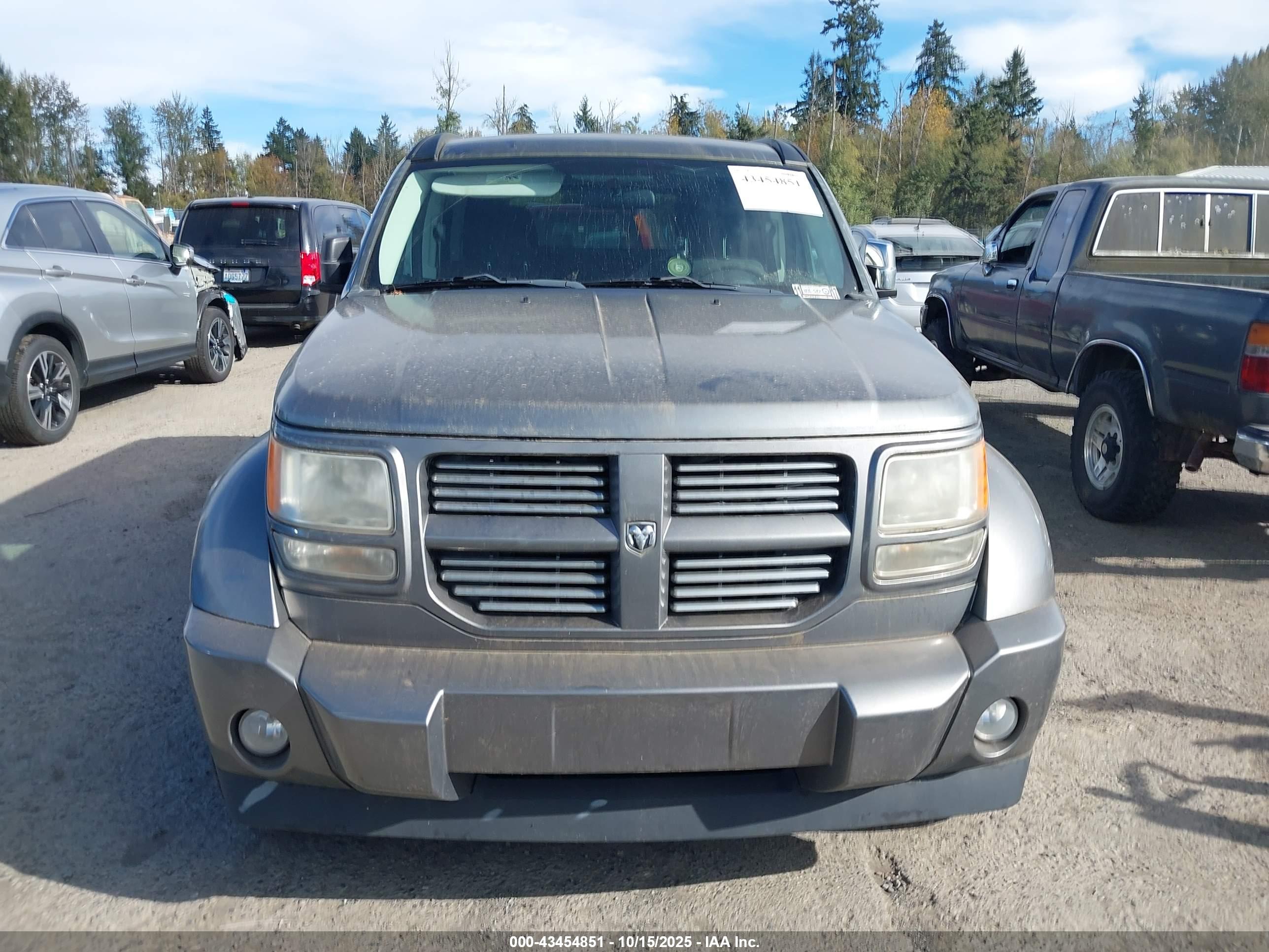 DODGE NITRO image 6