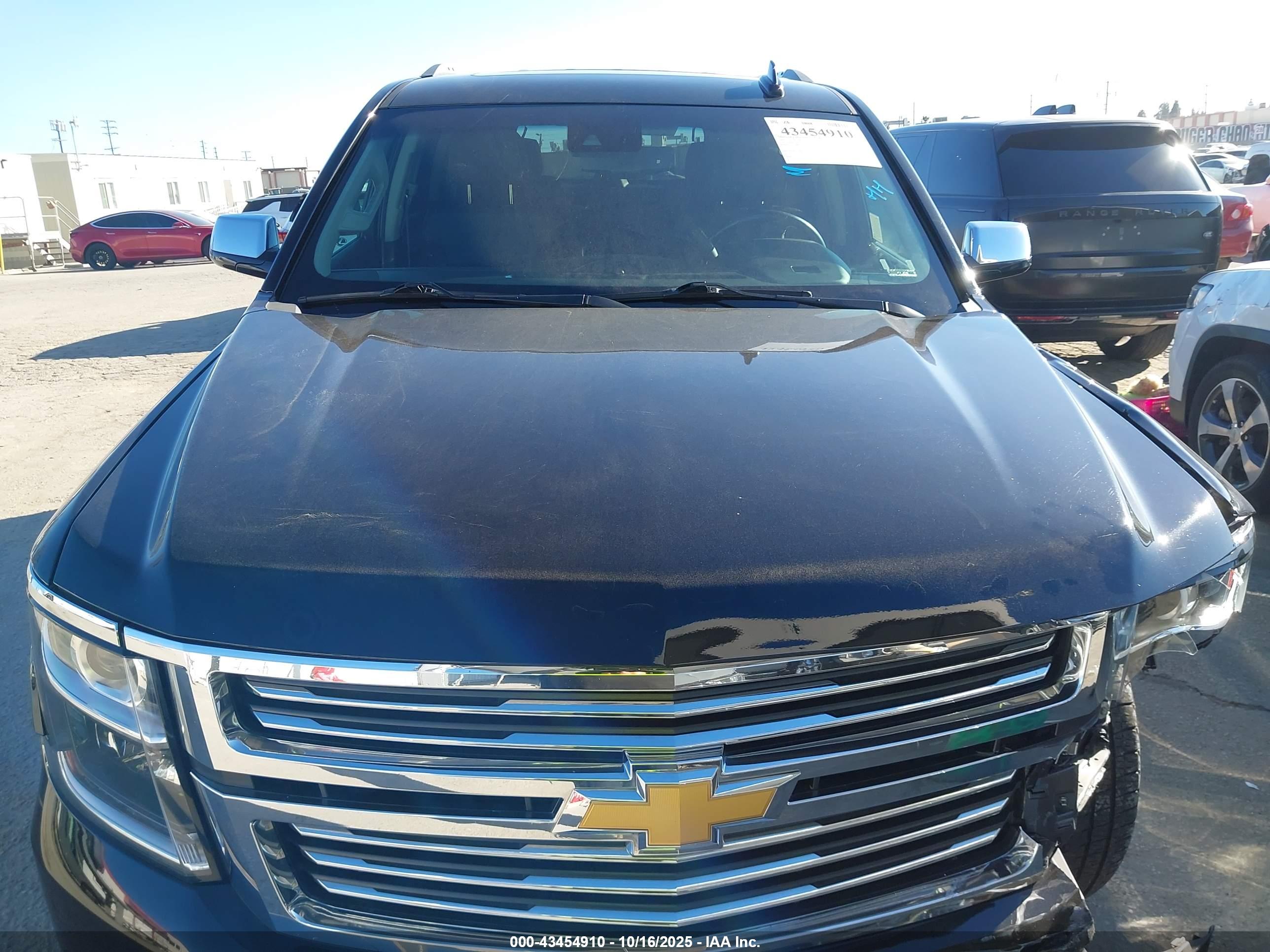 CHEVROLET TAHOE image 10