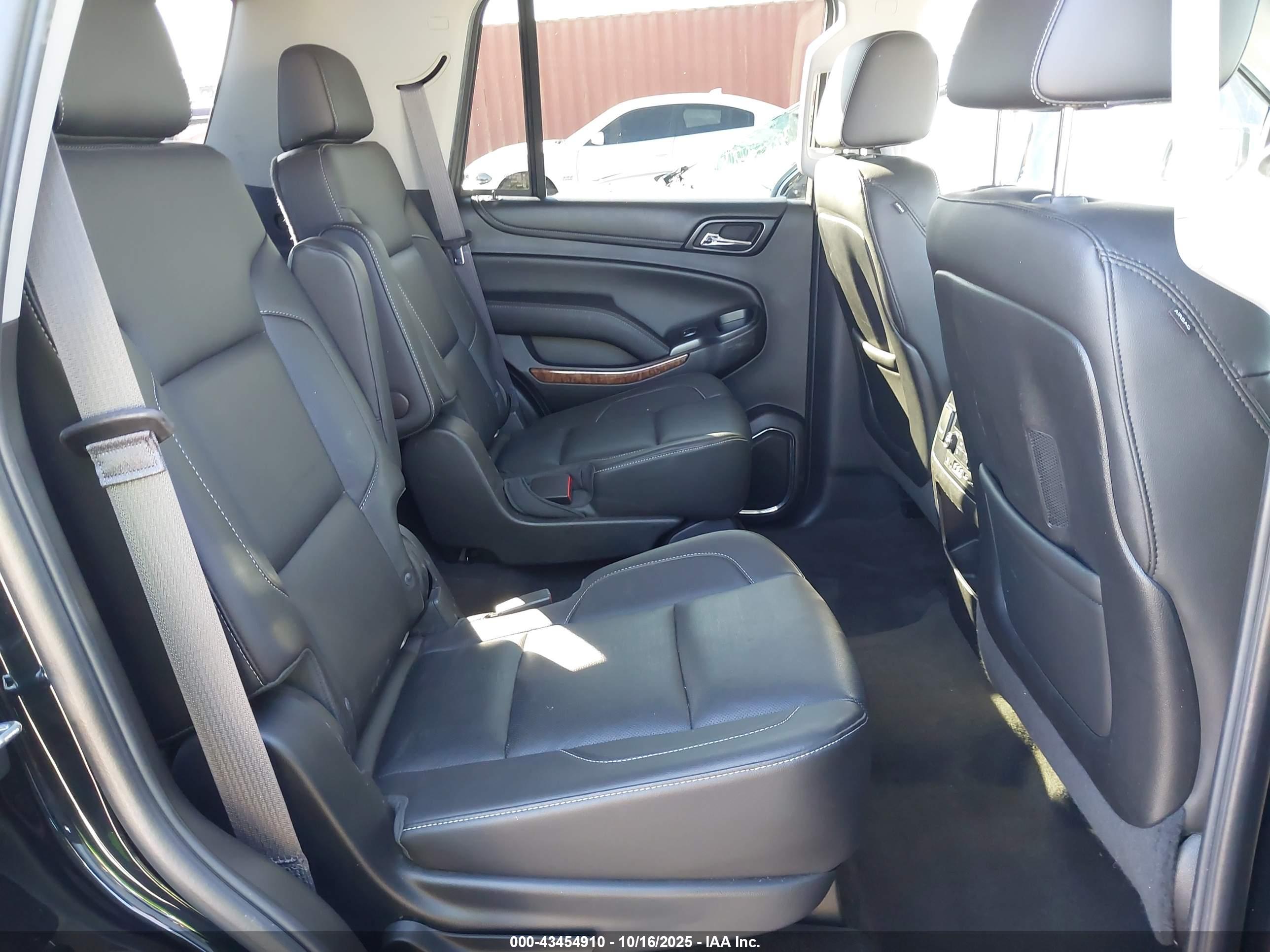 CHEVROLET TAHOE image 8