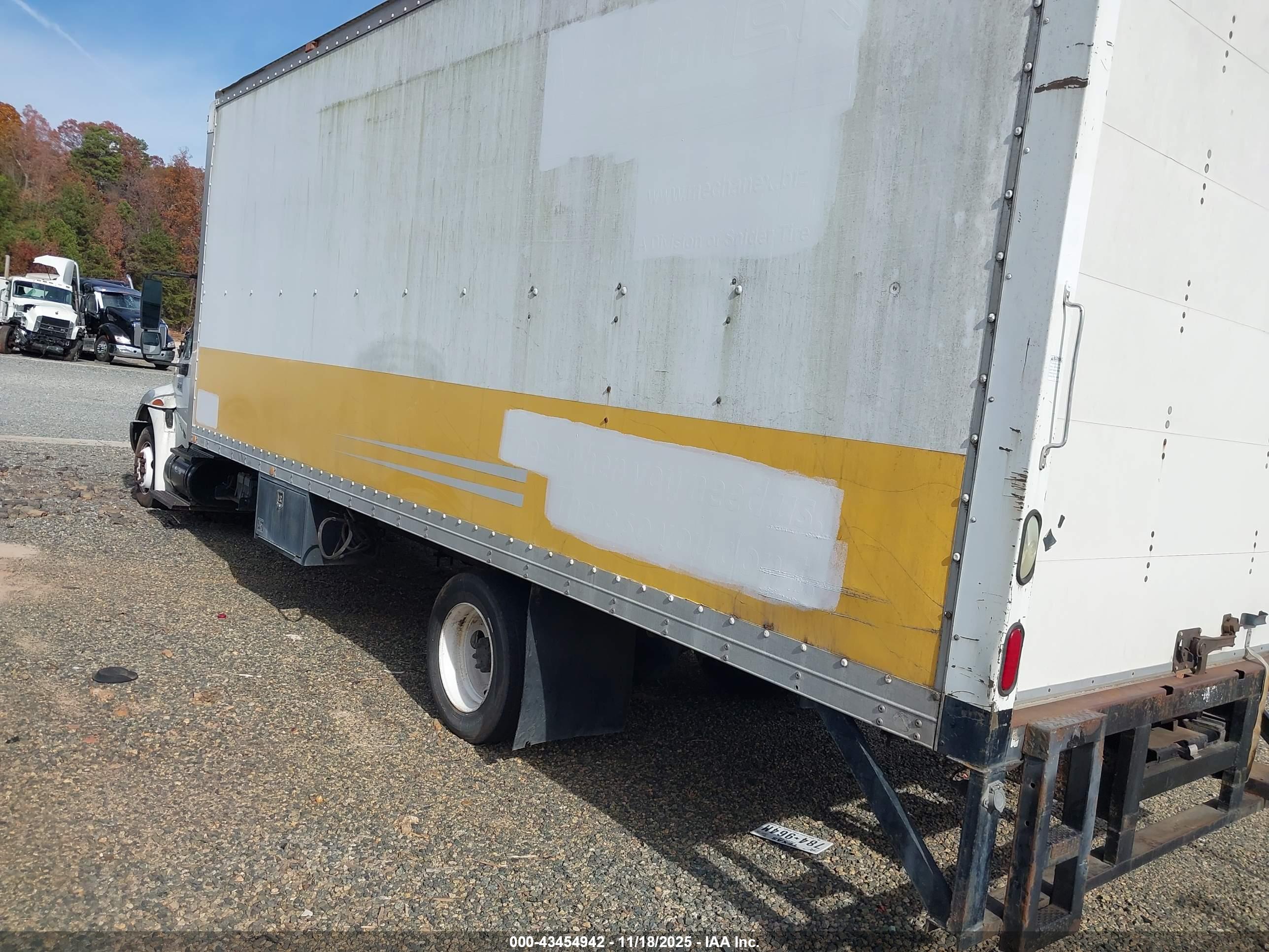 INTERNATIONAL 4000 image 3