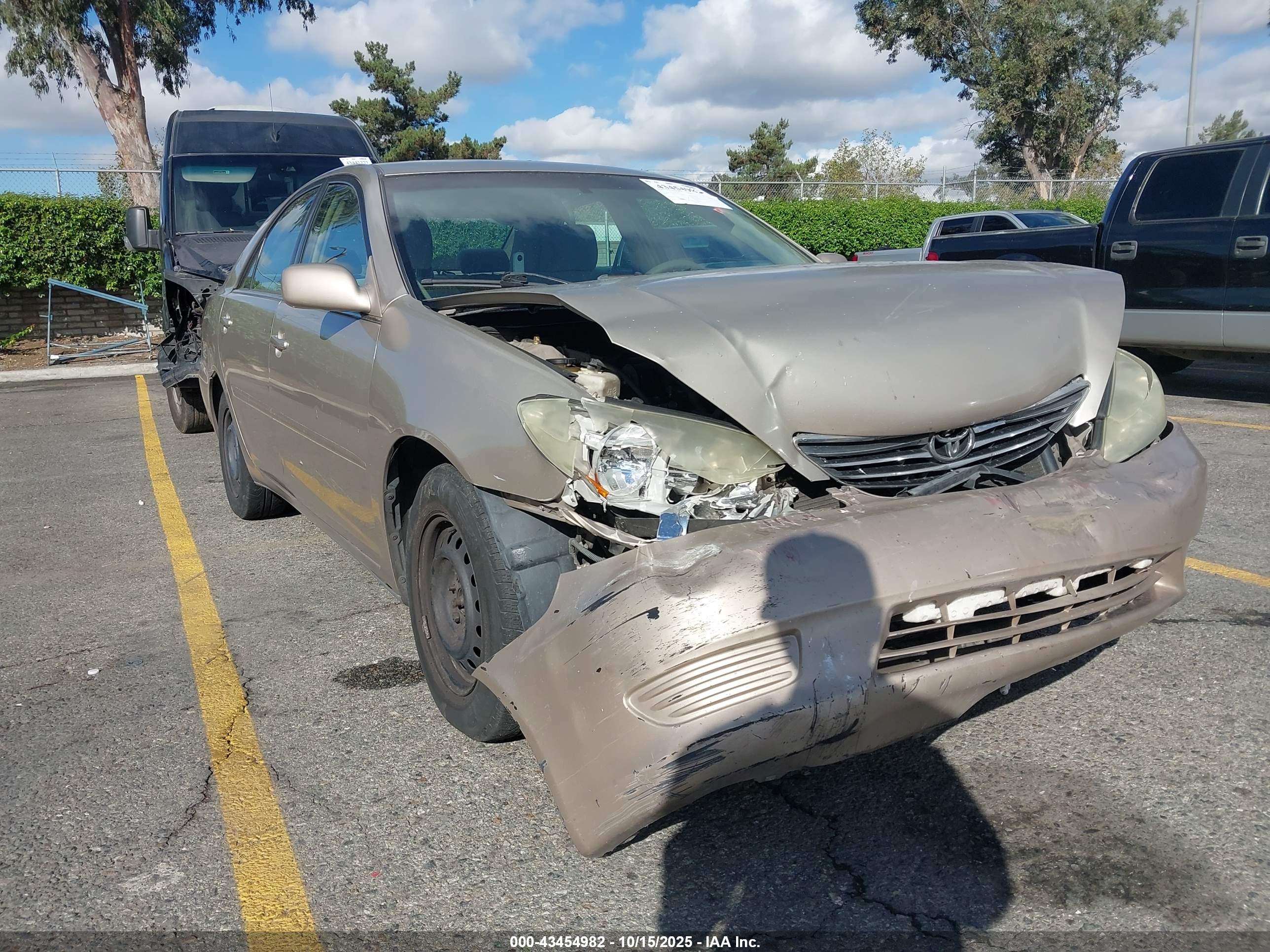 TOYOTA CAMRY image 6