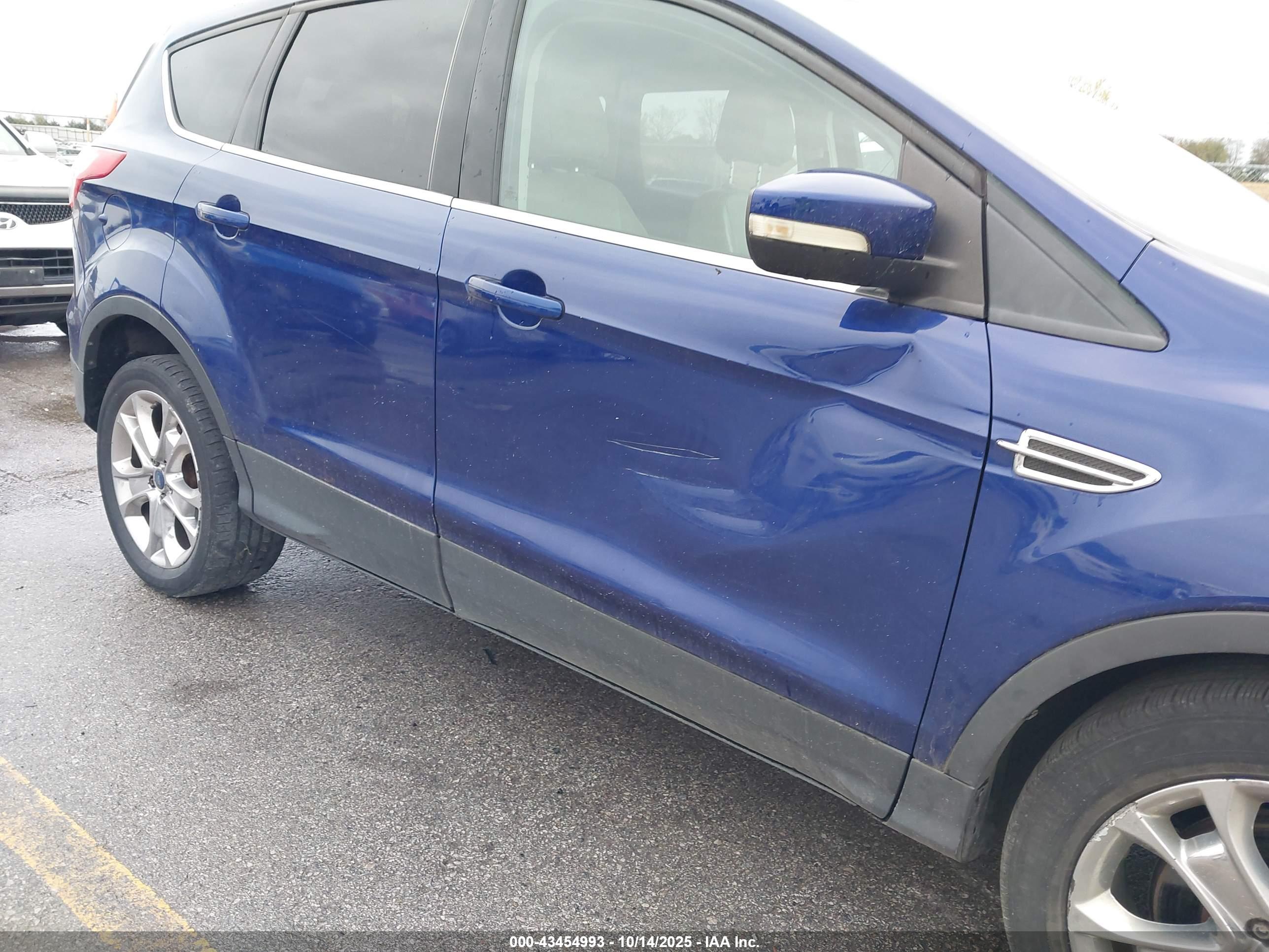 FORD ESCAPE image 6