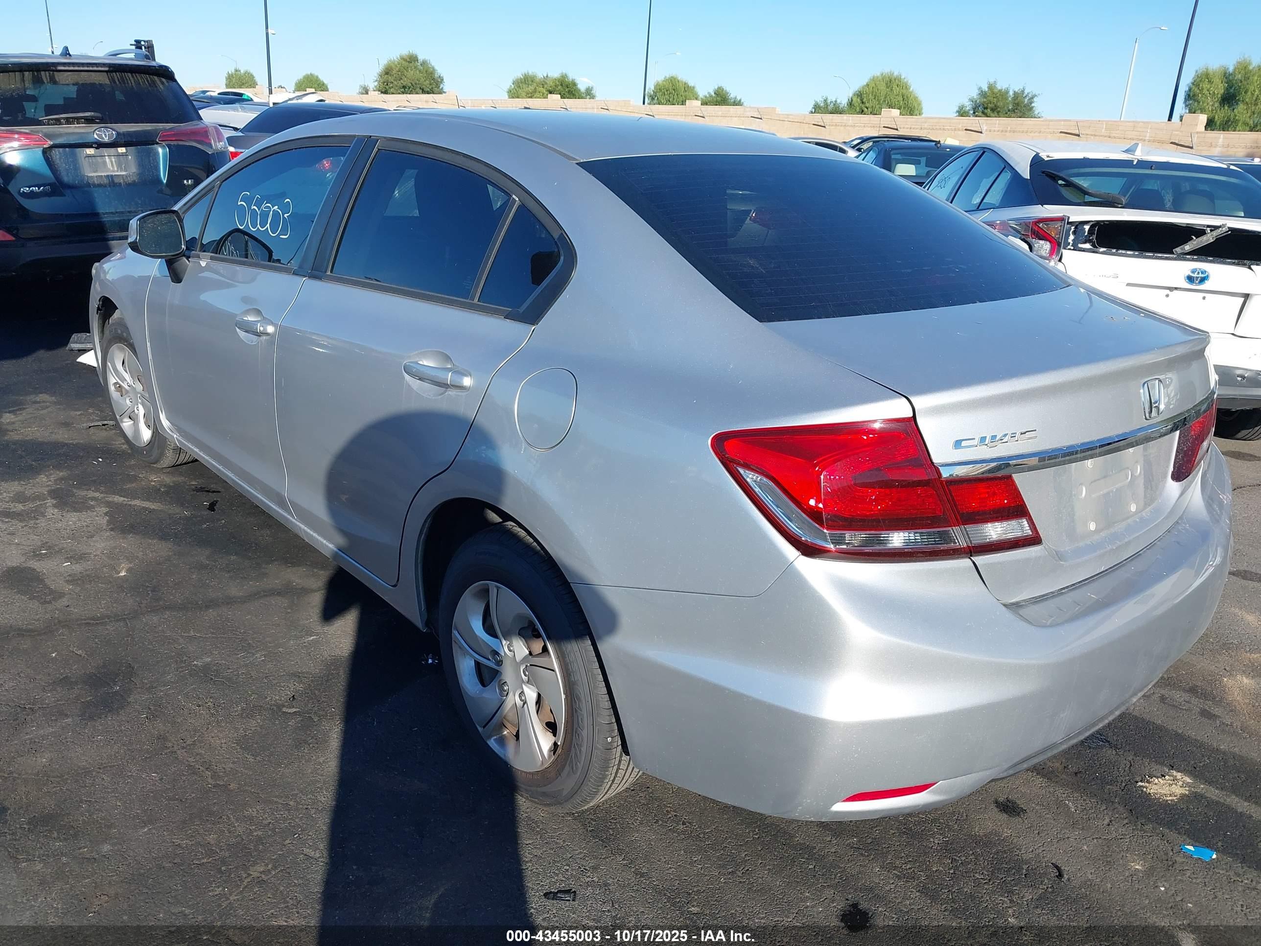 HONDA CIVIC image 3