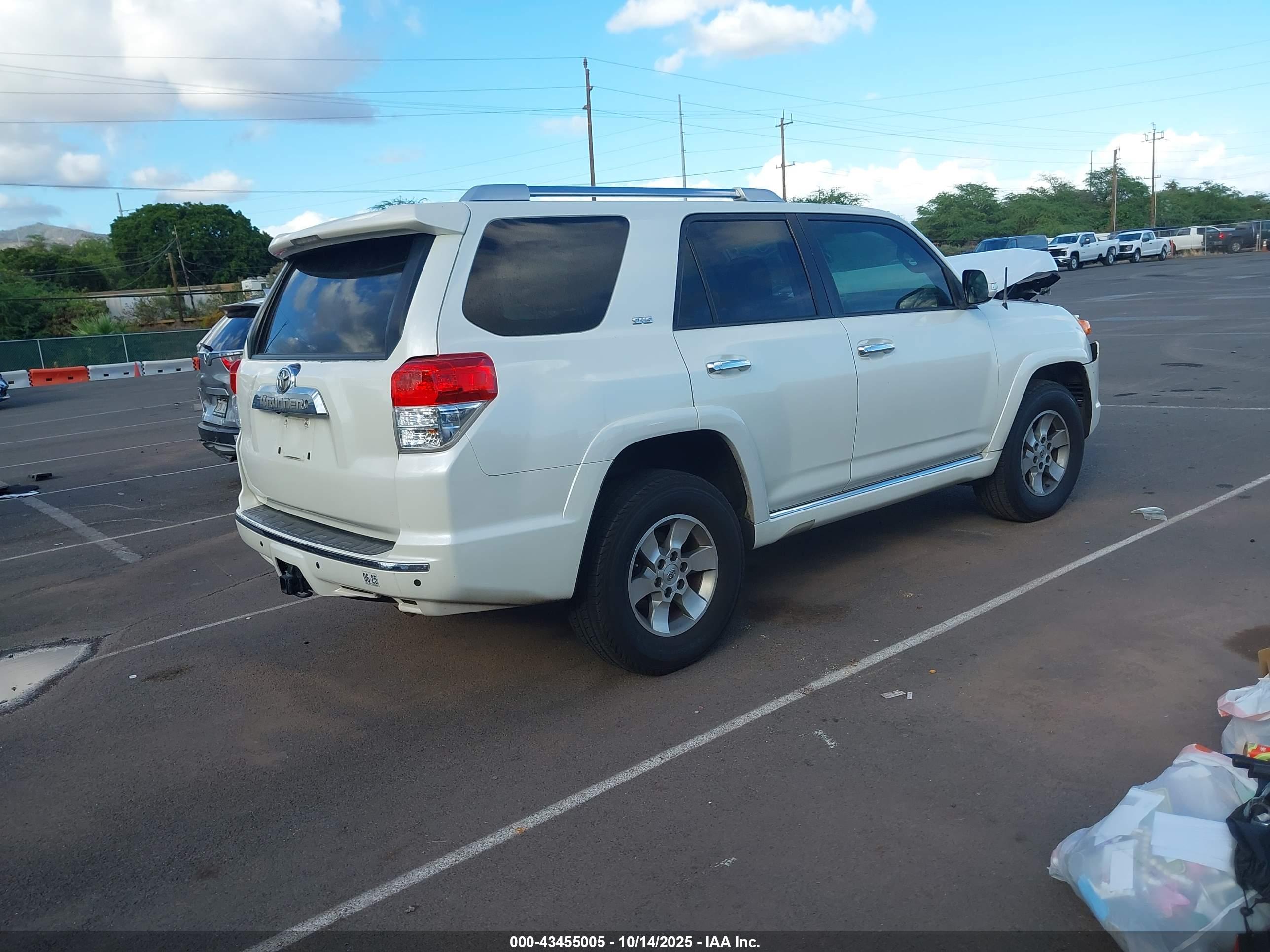 TOYOTA 4RUNNER image 4