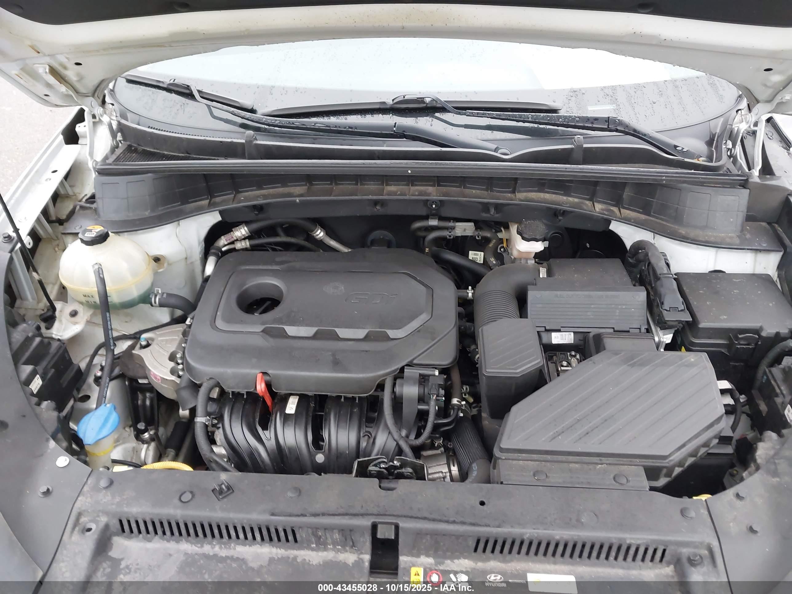 HYUNDAI TUCSON image 10