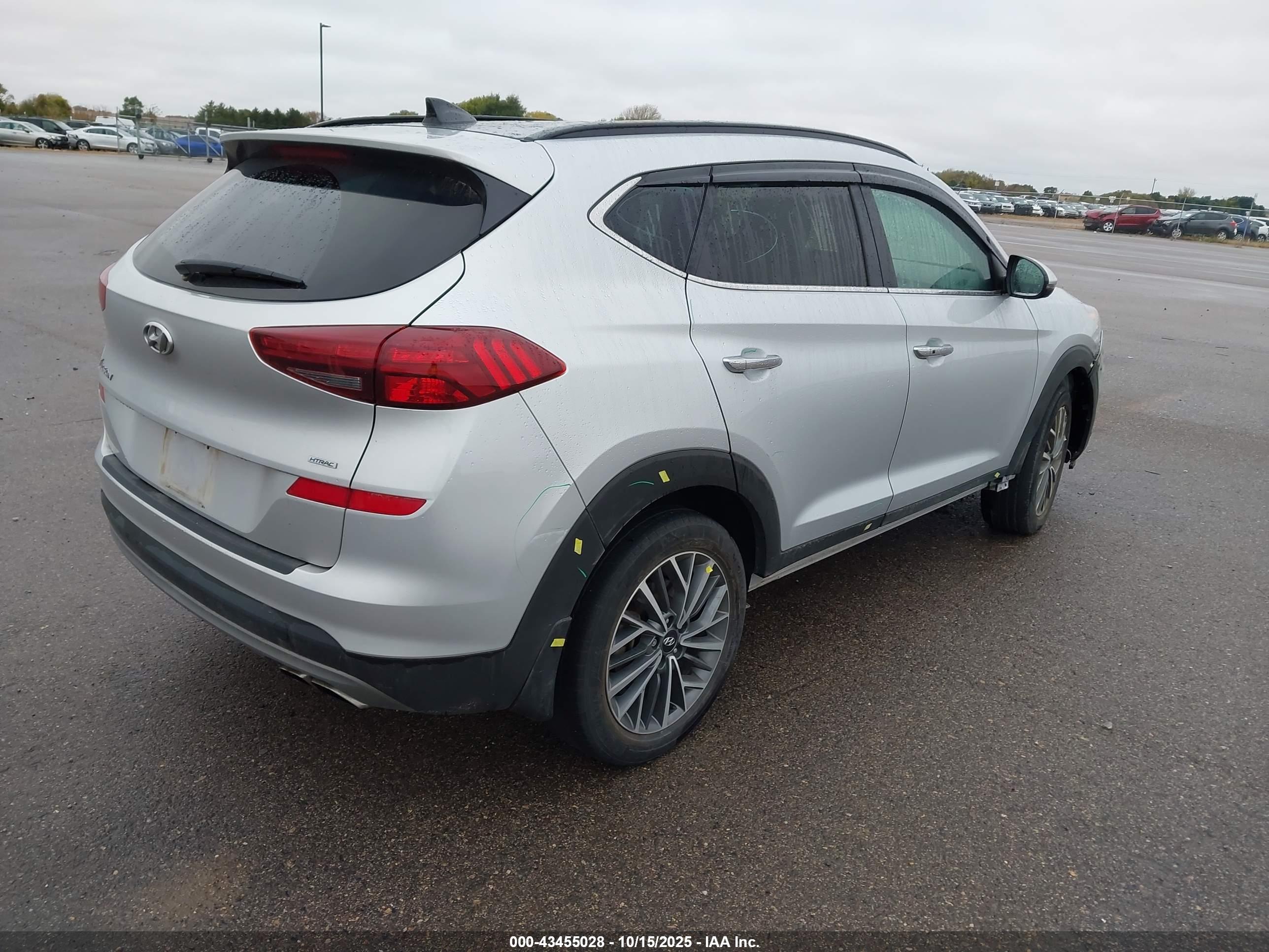 HYUNDAI TUCSON image 4