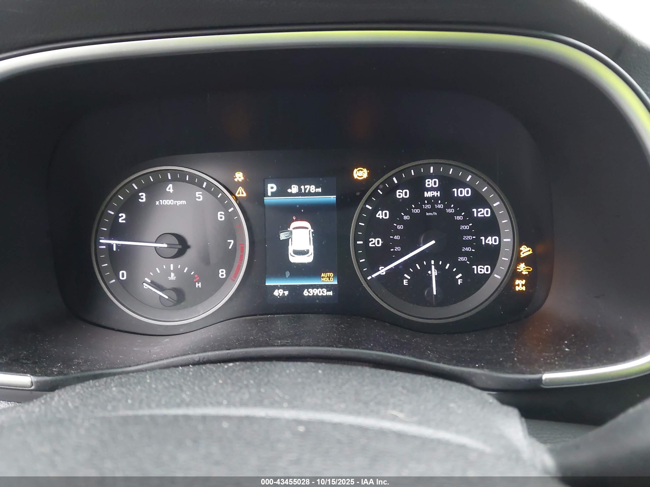 HYUNDAI TUCSON image 7
