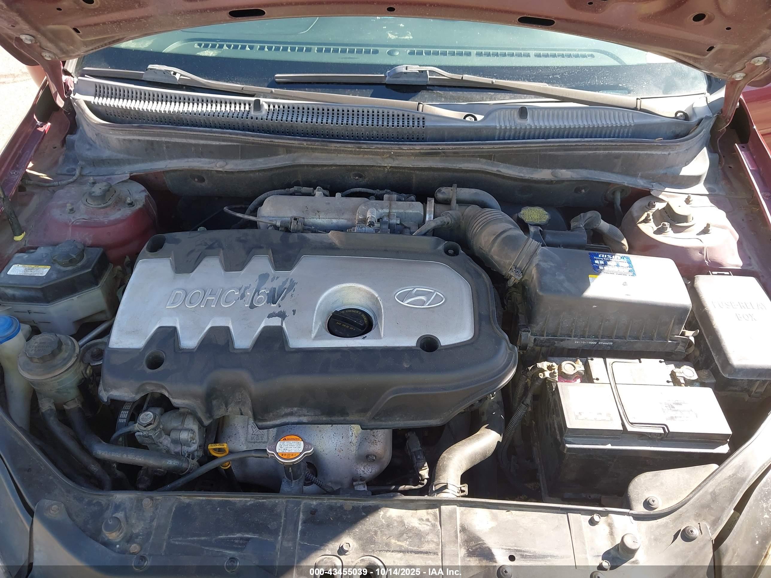 HYUNDAI ACCENT image 10