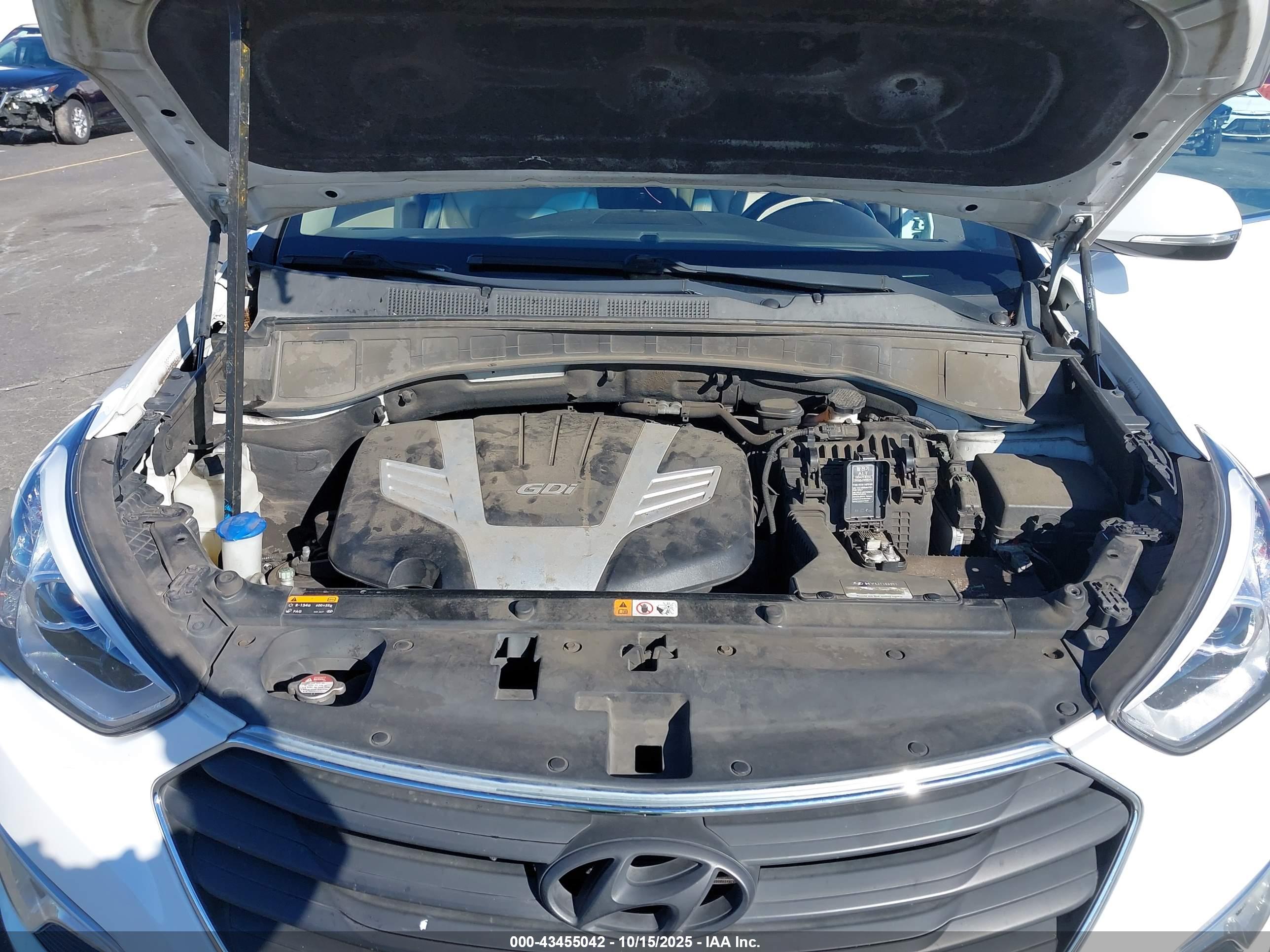 HYUNDAI SANTA image 10