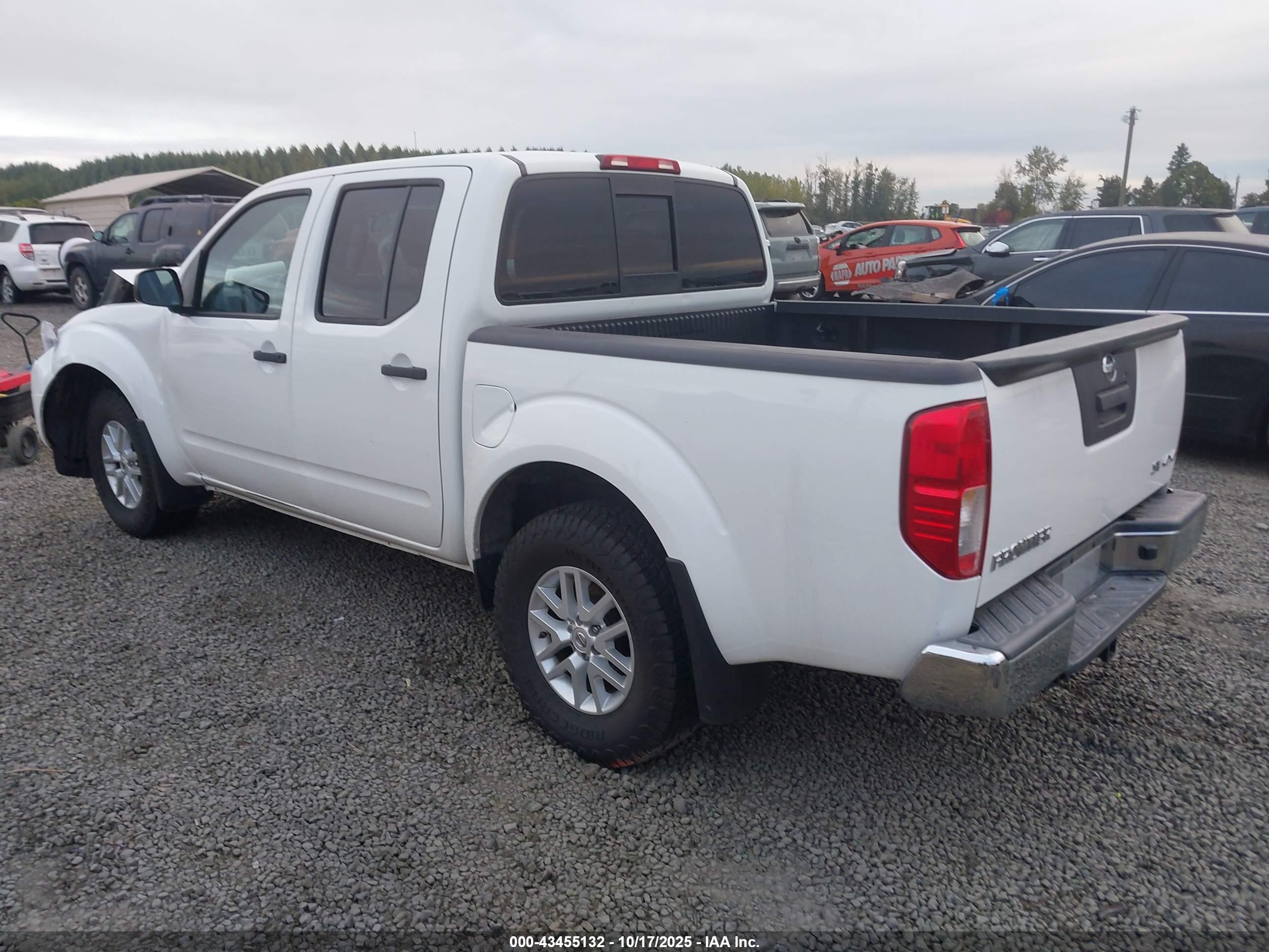NISSAN FRONTIER image 3