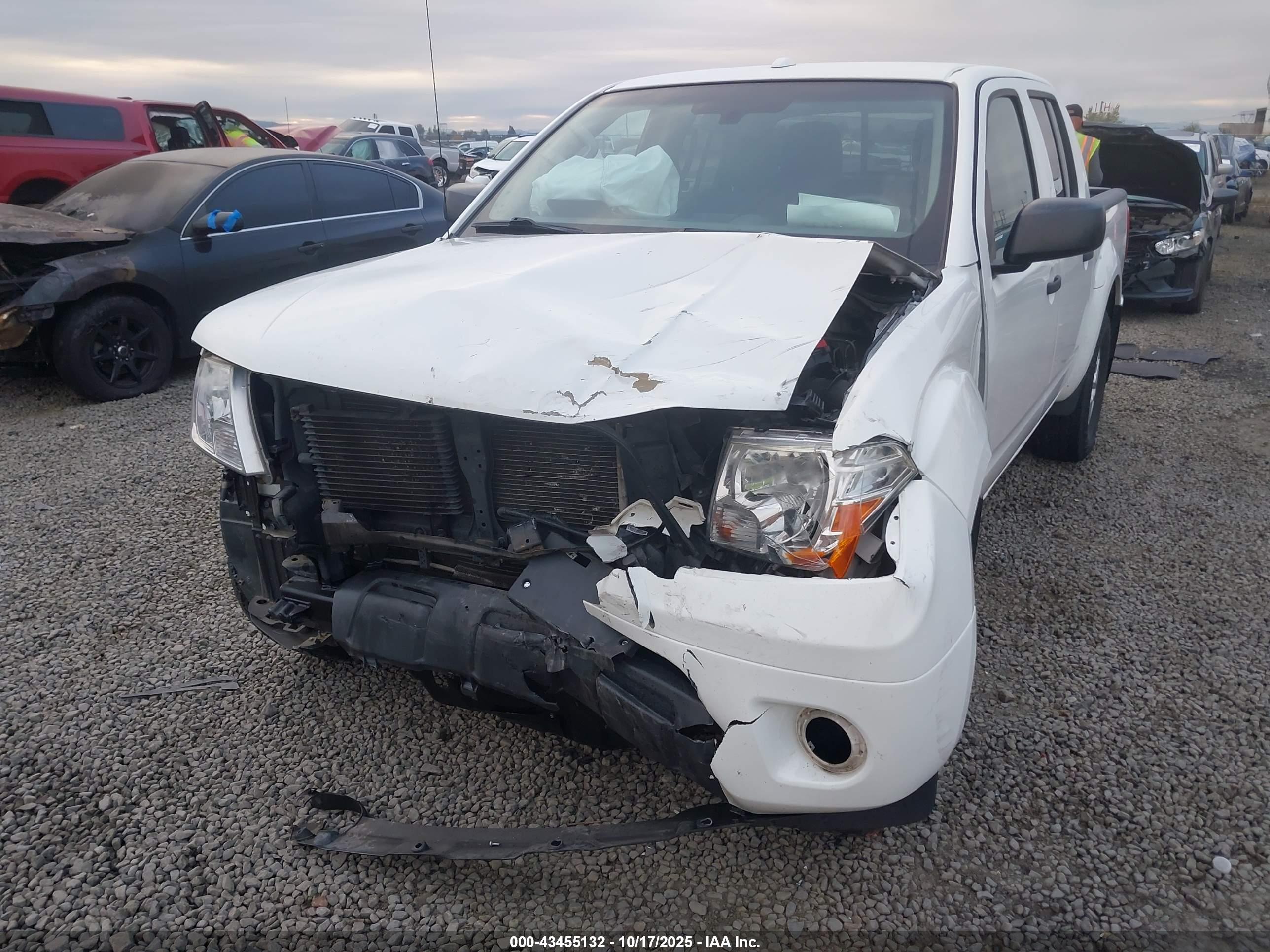 NISSAN FRONTIER image 6