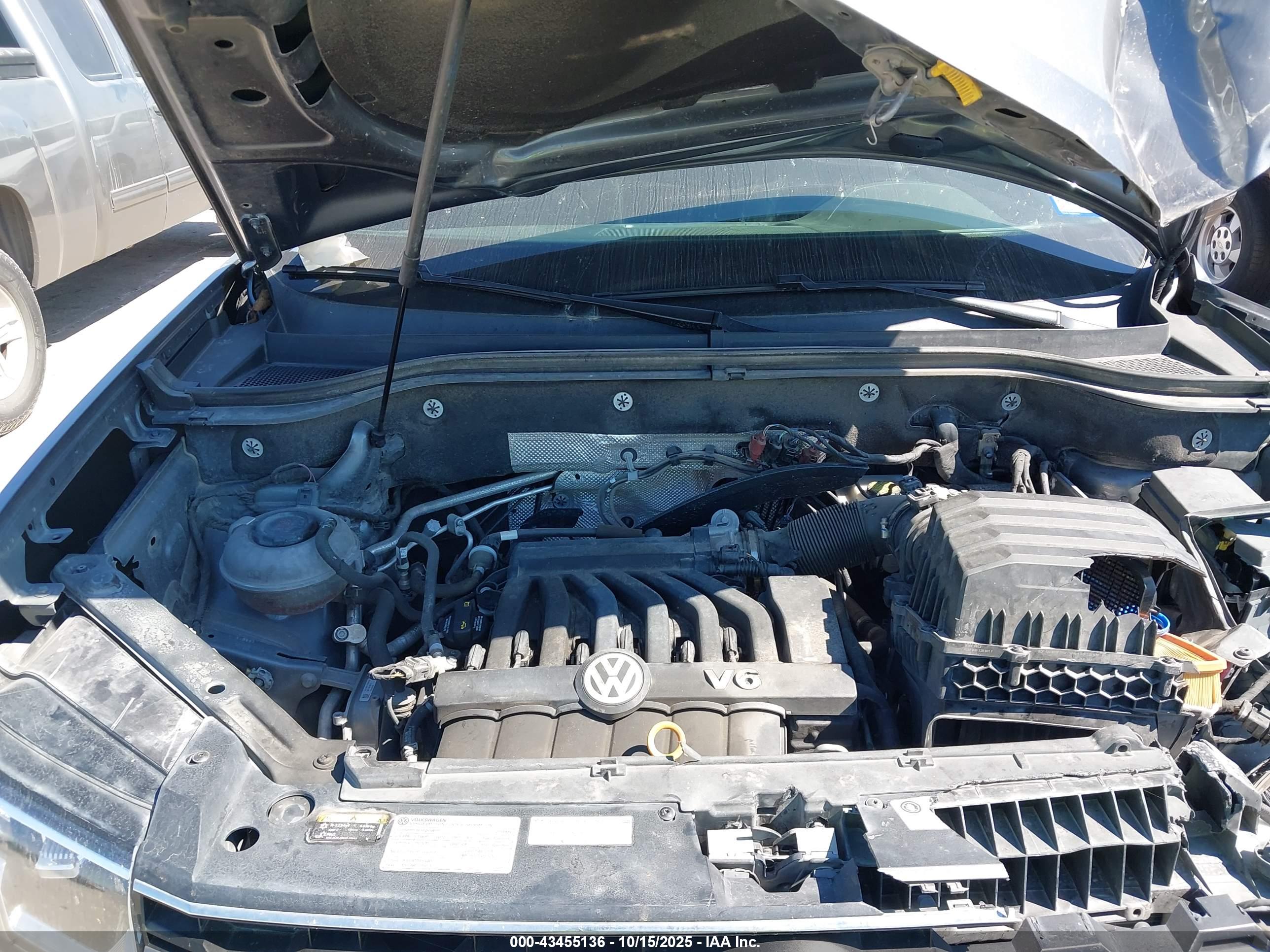 VOLKSWAGEN ATLAS image 10
