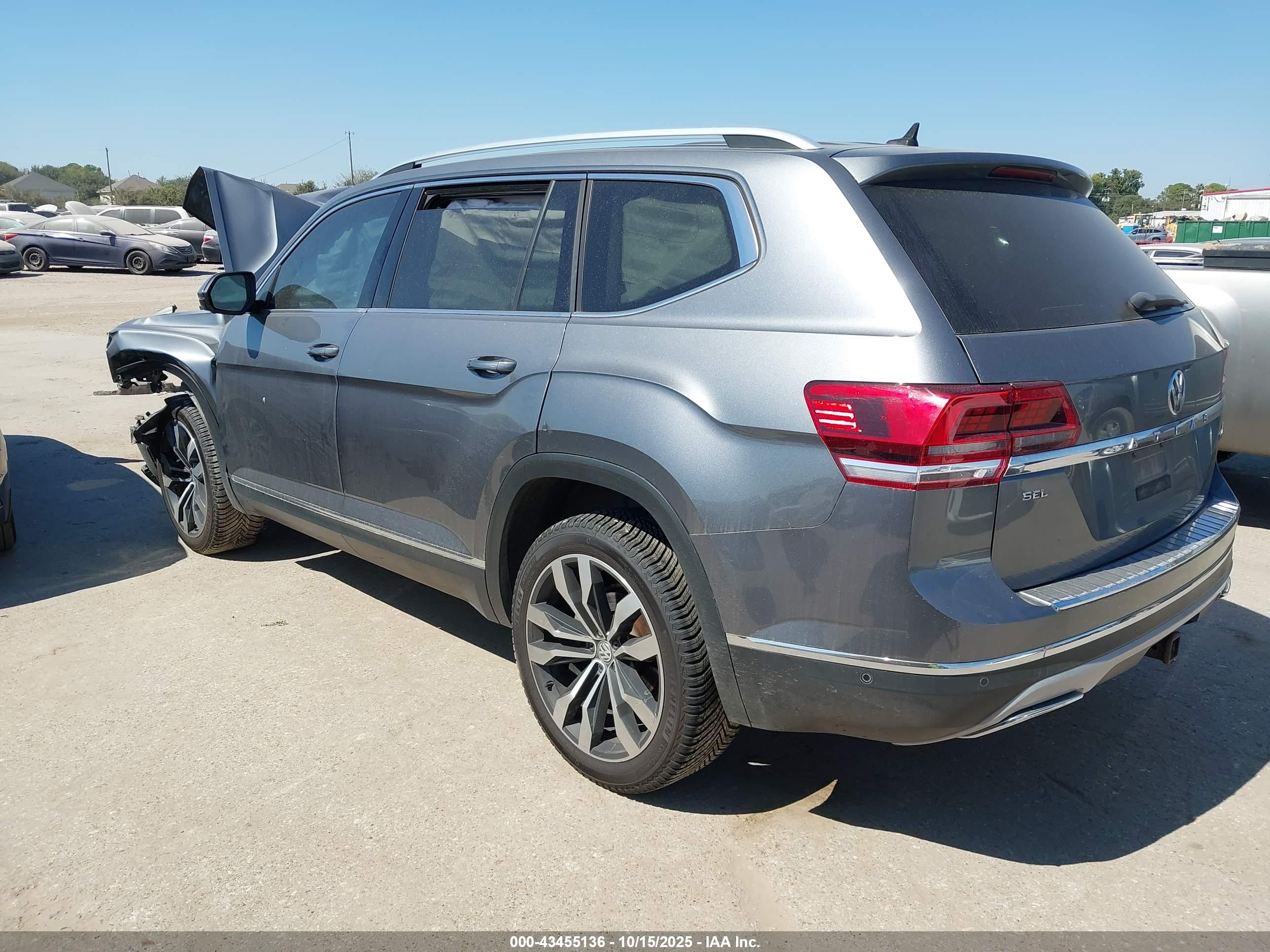 VOLKSWAGEN ATLAS image 3