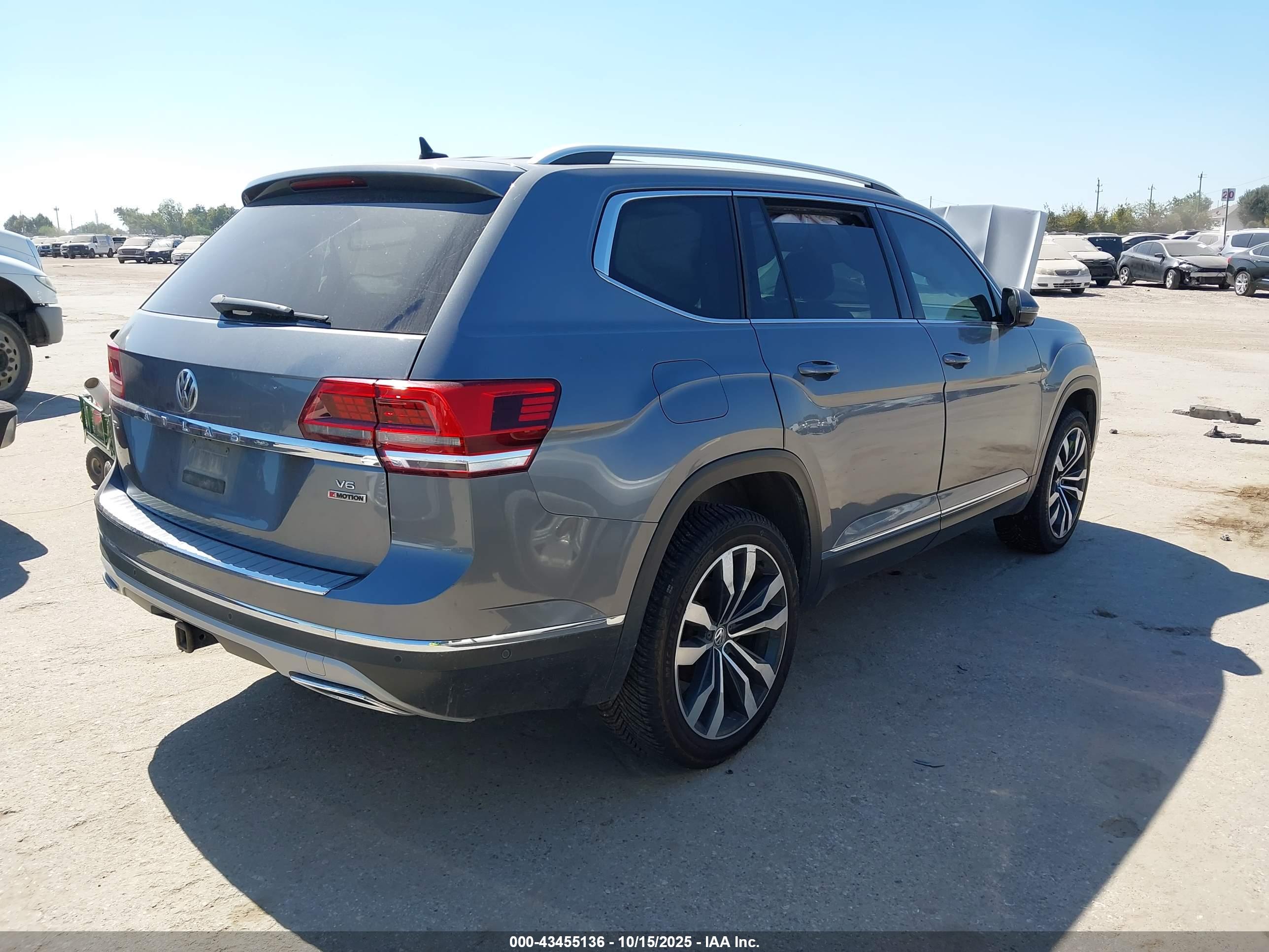 VOLKSWAGEN ATLAS image 4