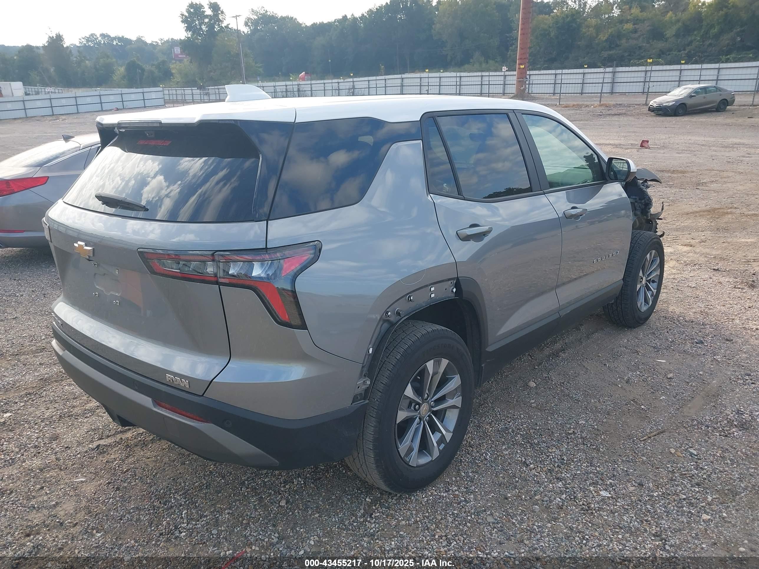 CHEVROLET EQUINOX image 4