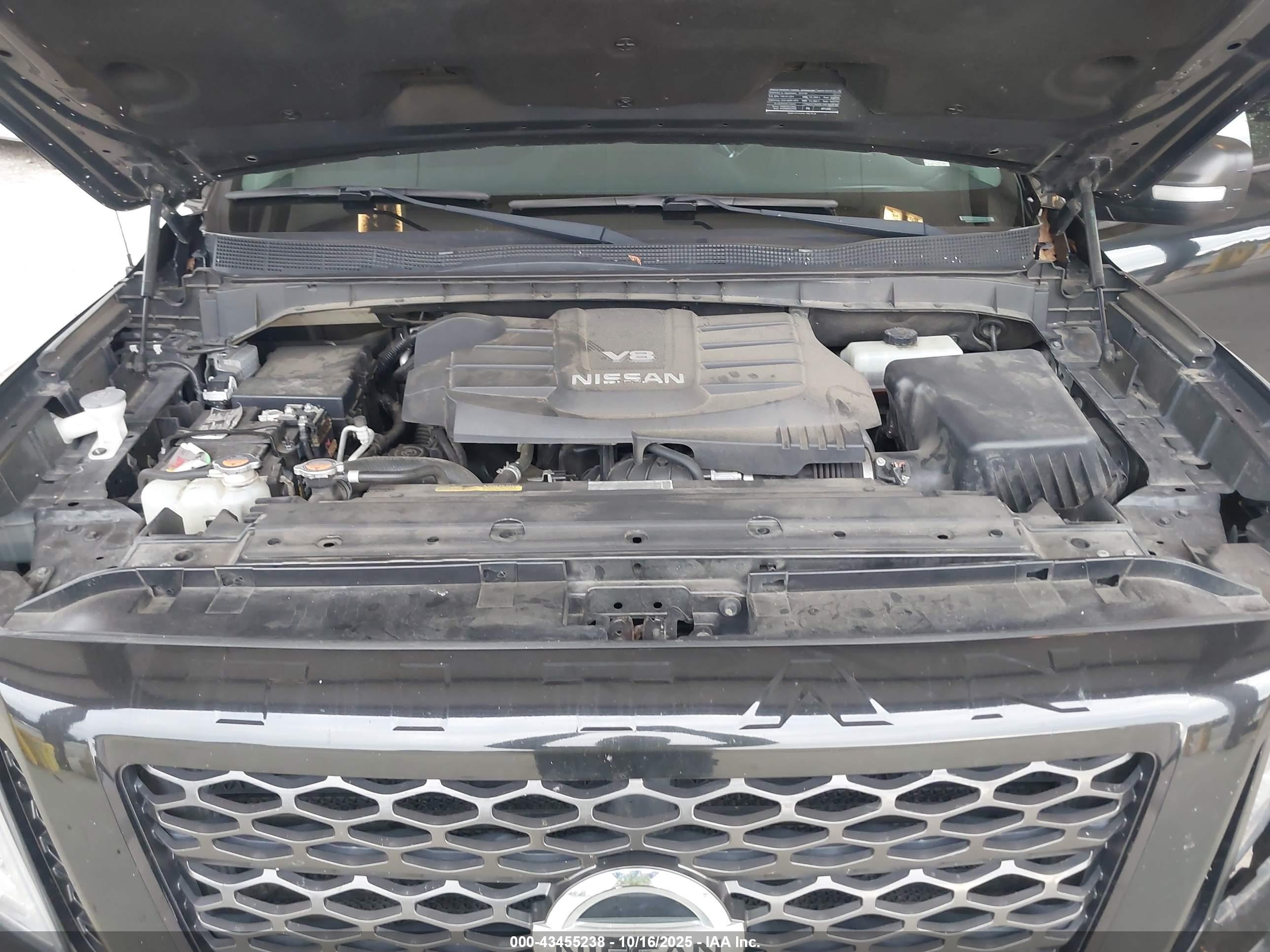 NISSAN TITAN image 10