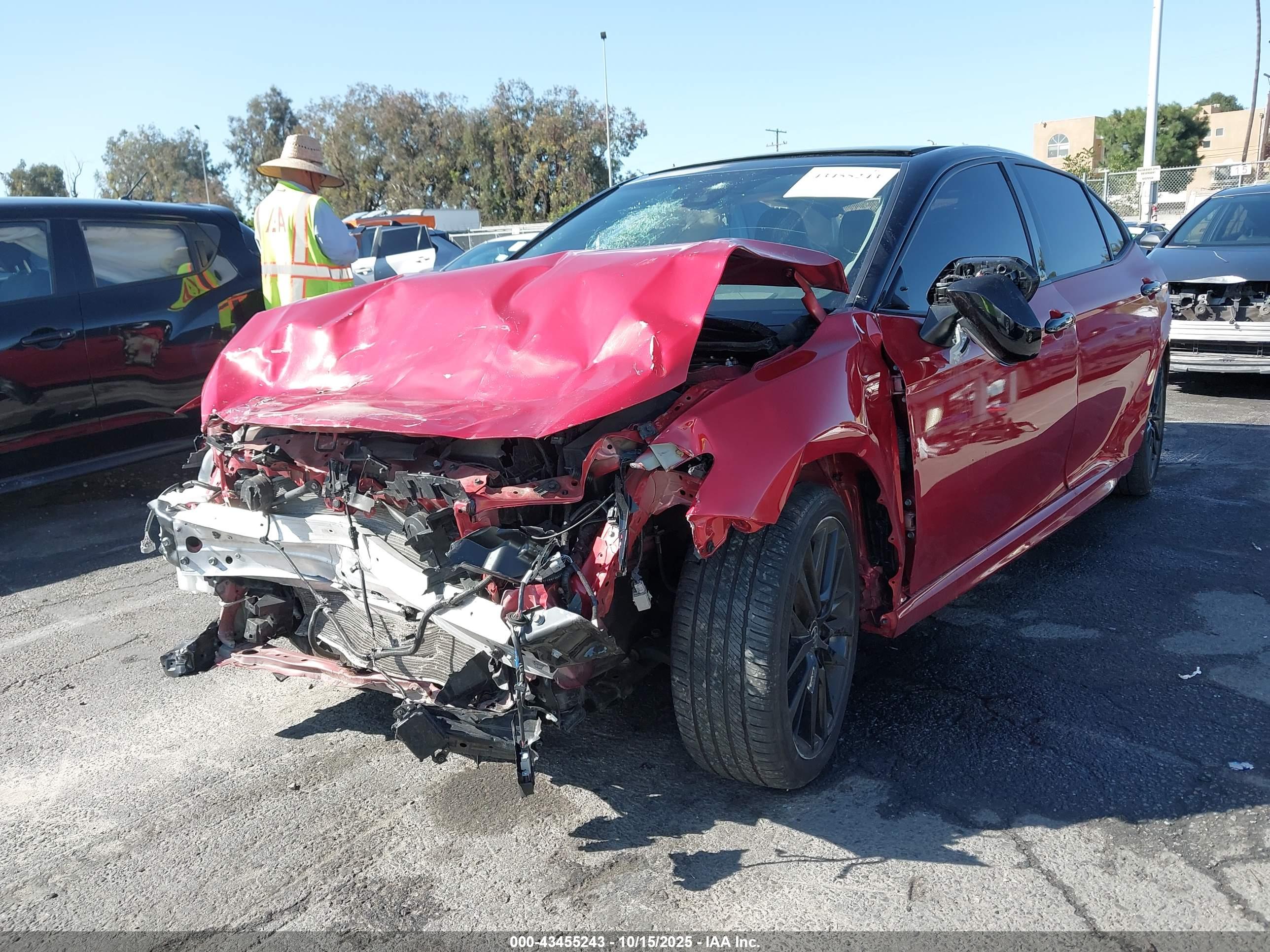 TOYOTA CAMRY image 2