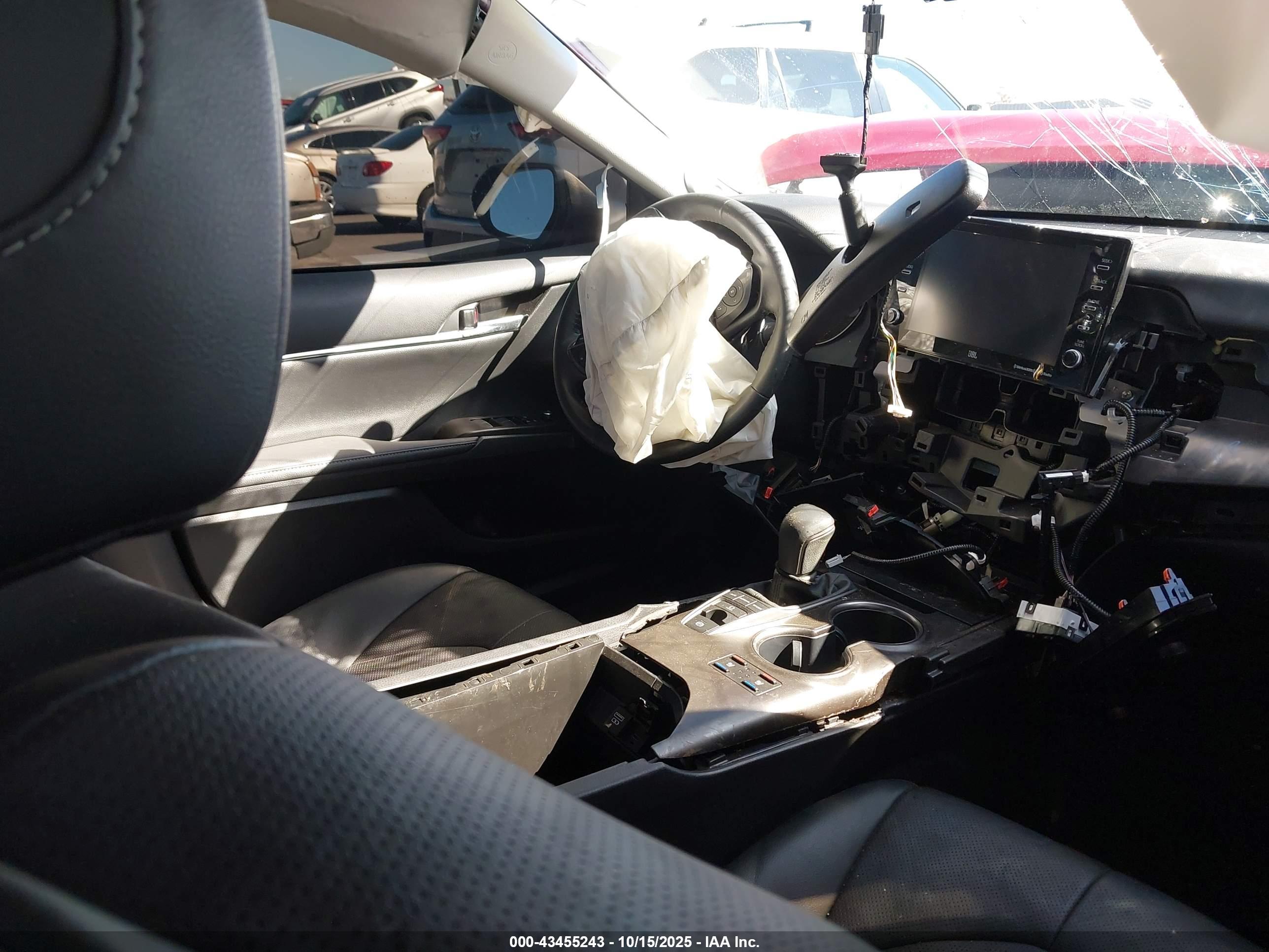 TOYOTA CAMRY image 5