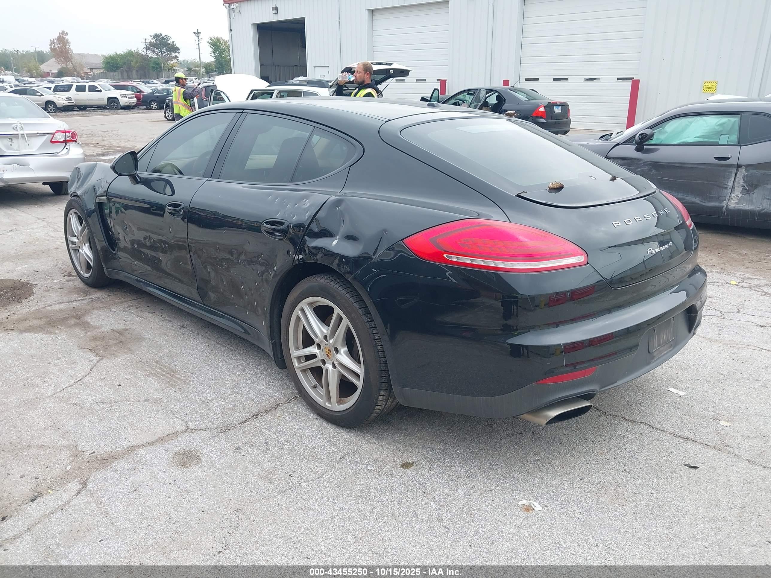 PORSCHE PANAMERA image 3
