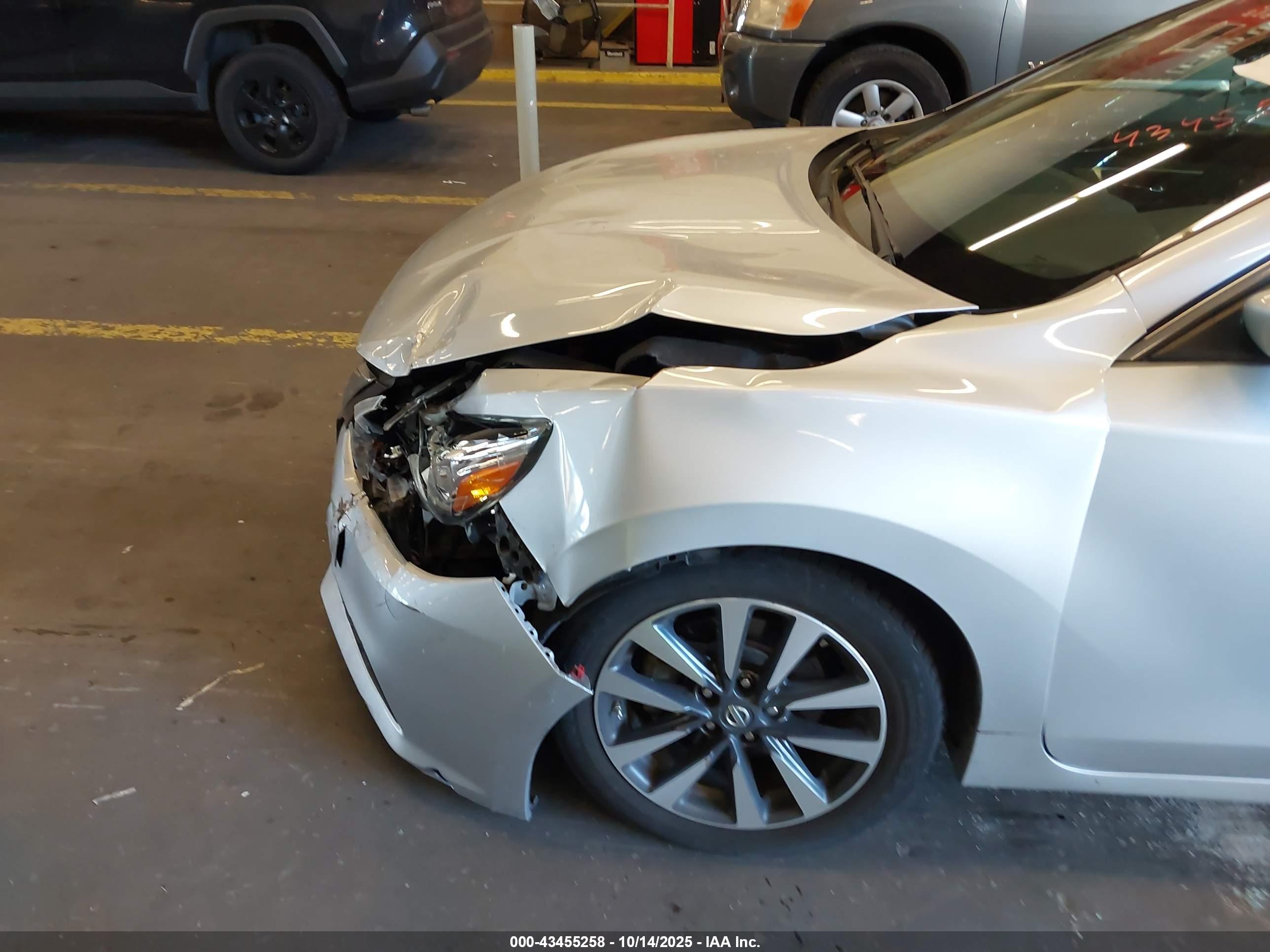 NISSAN ALTIMA image 6